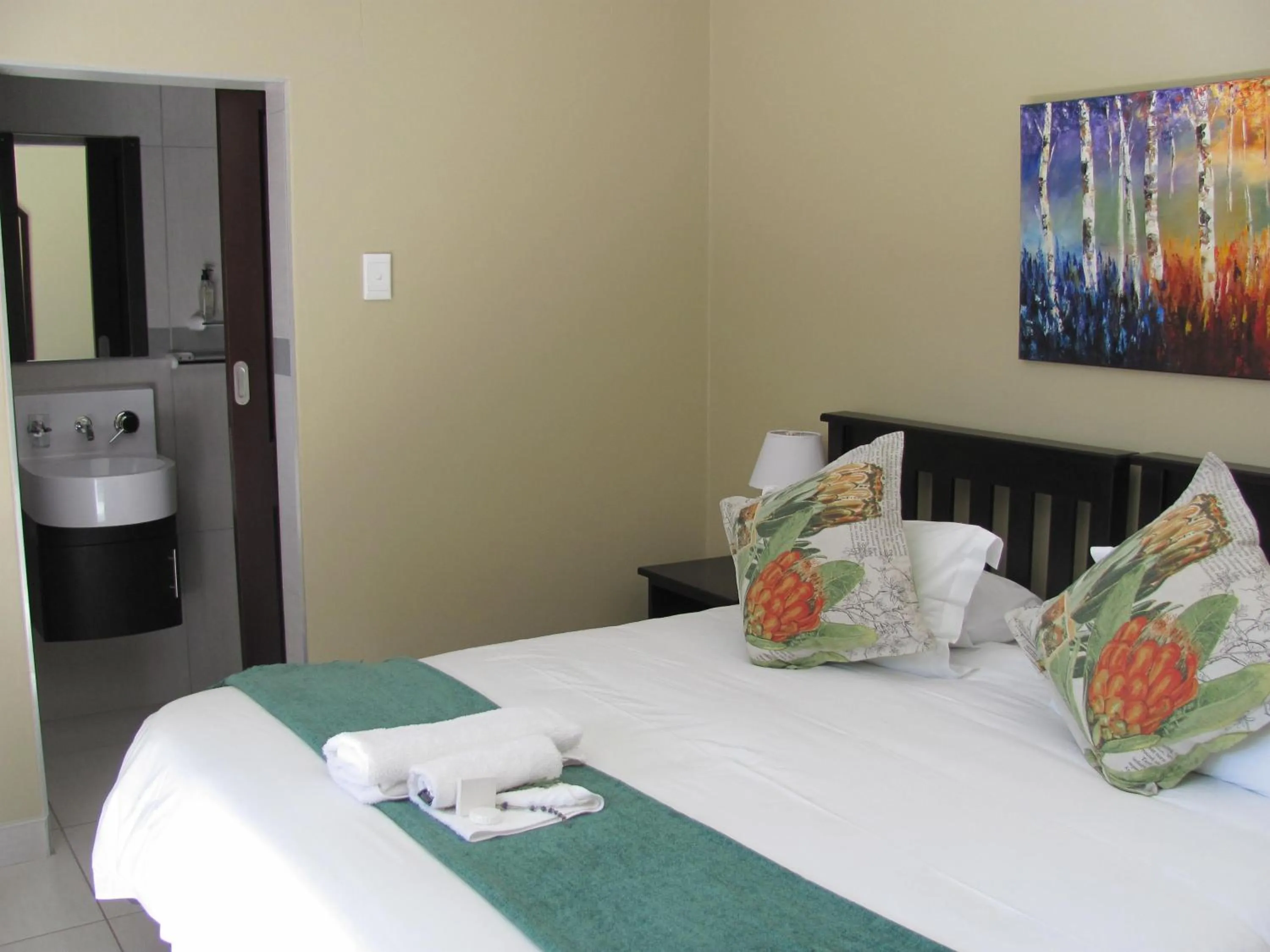 Bed in Absolute Cornwall Bed and Breakfast