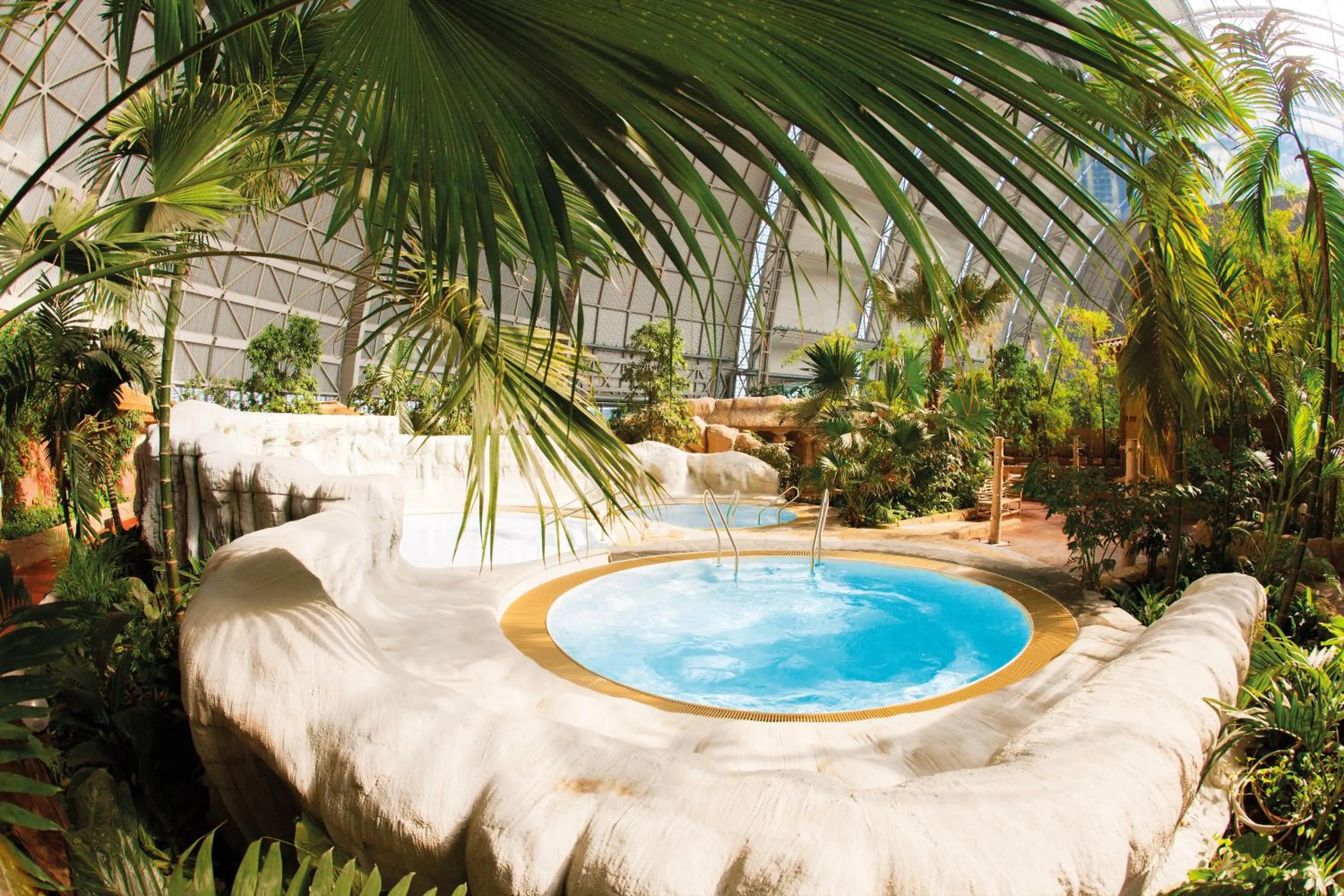 Hot Tub in Tropical Islands