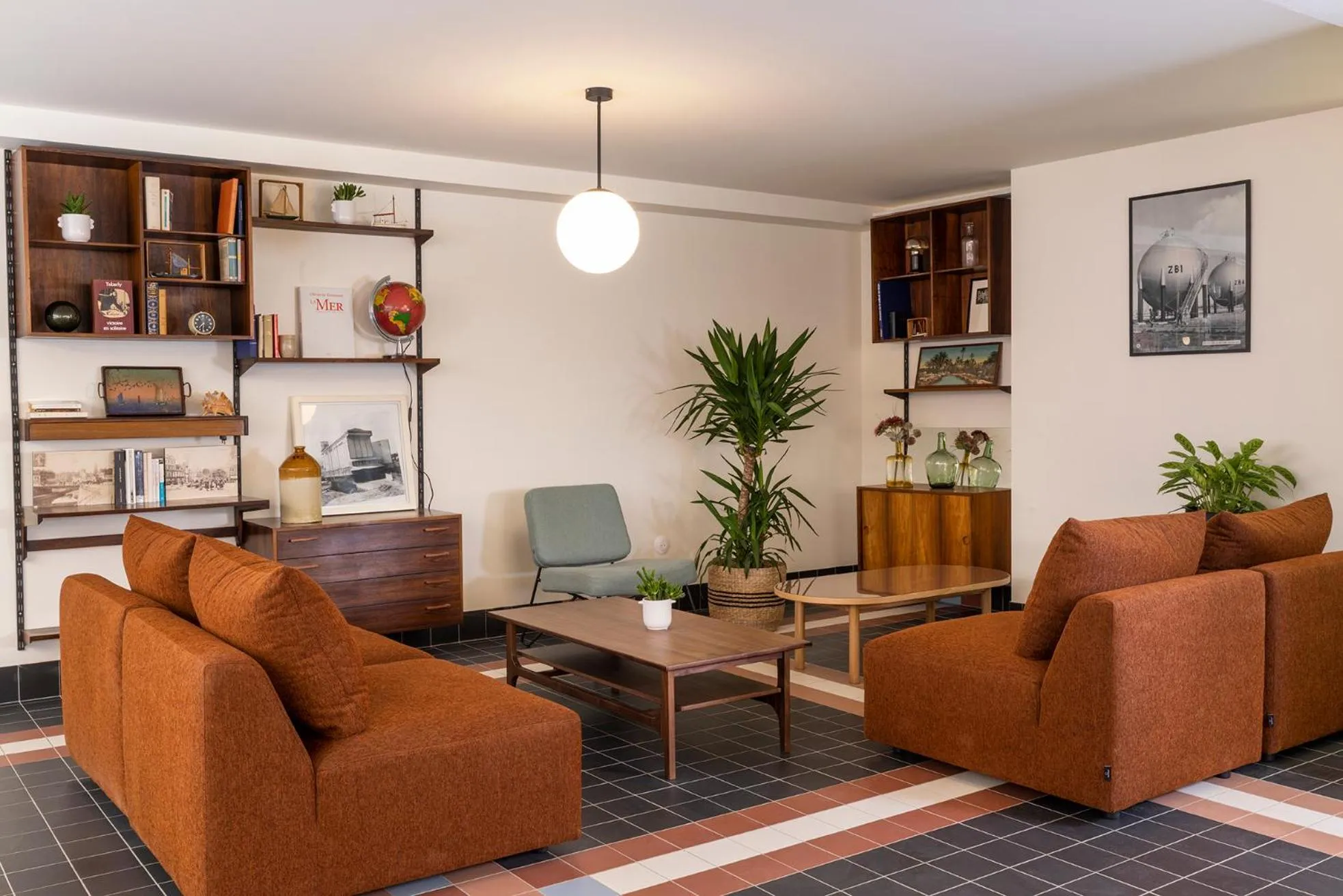 Library in Best Western Plus Hotel Cargo