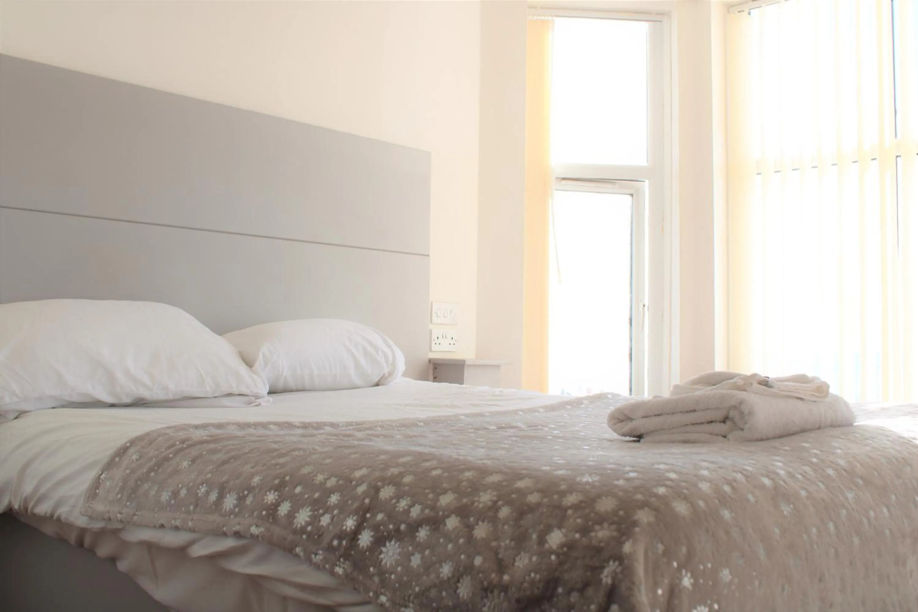 Bed in Skye Oceans Hotel