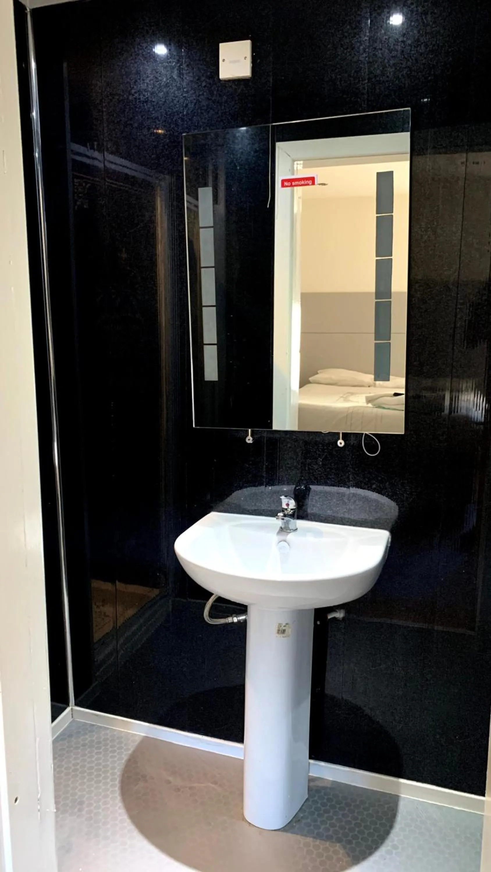 Bathroom in Skye Oceans Hotel