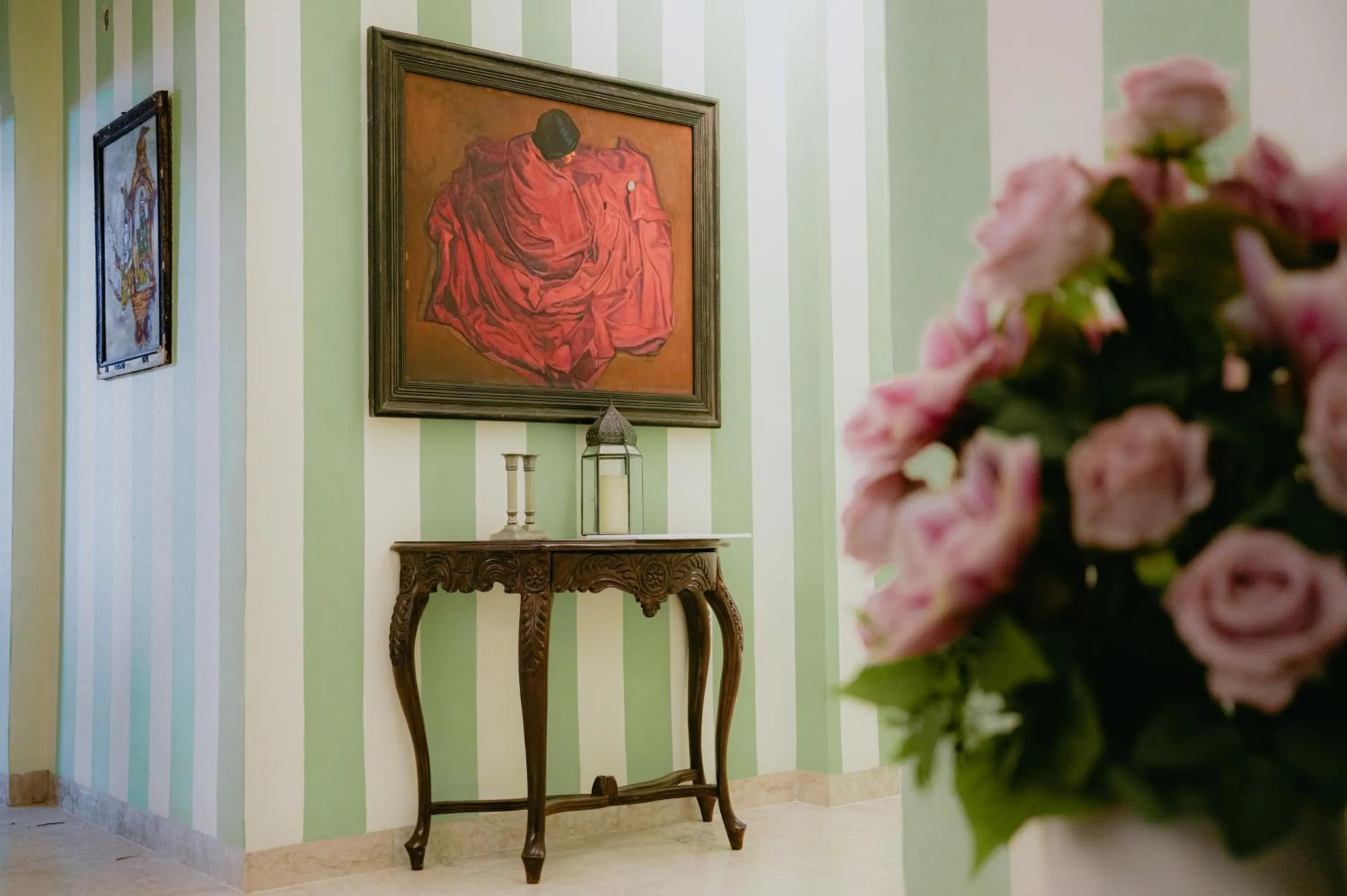 Decorative detail in Colonel’s Retreat