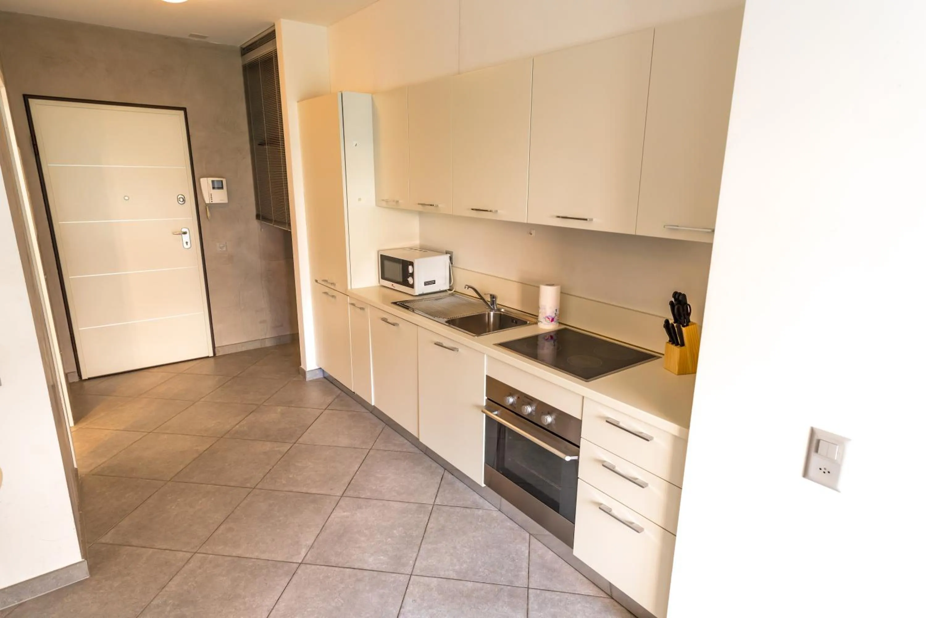 Kitchen or kitchenette in Prestige Apartments by Quokka 360 - spacious flats with terraces