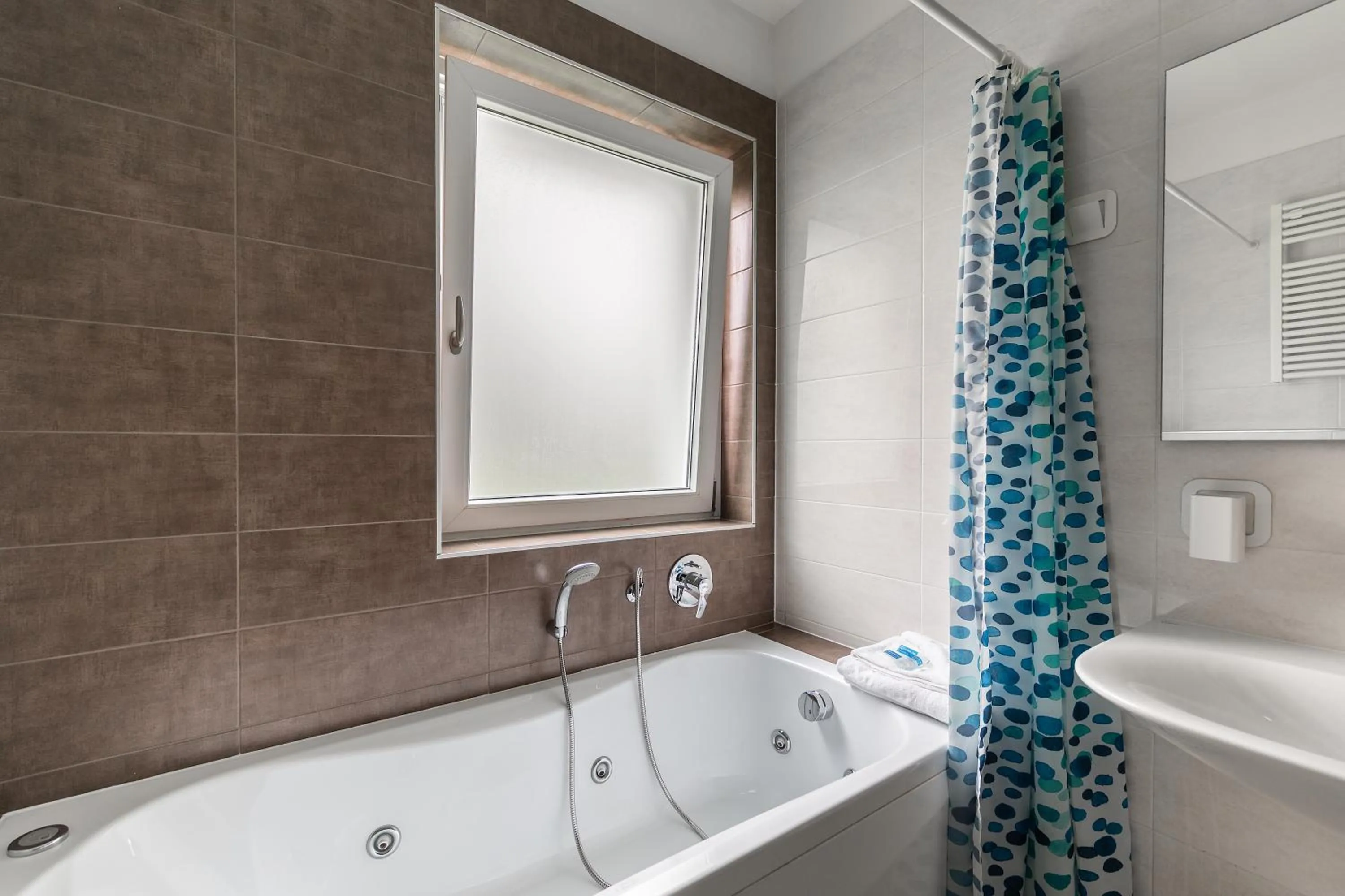 Bathroom in Prestige Apartments by Quokka 360 - spacious flats with terraces