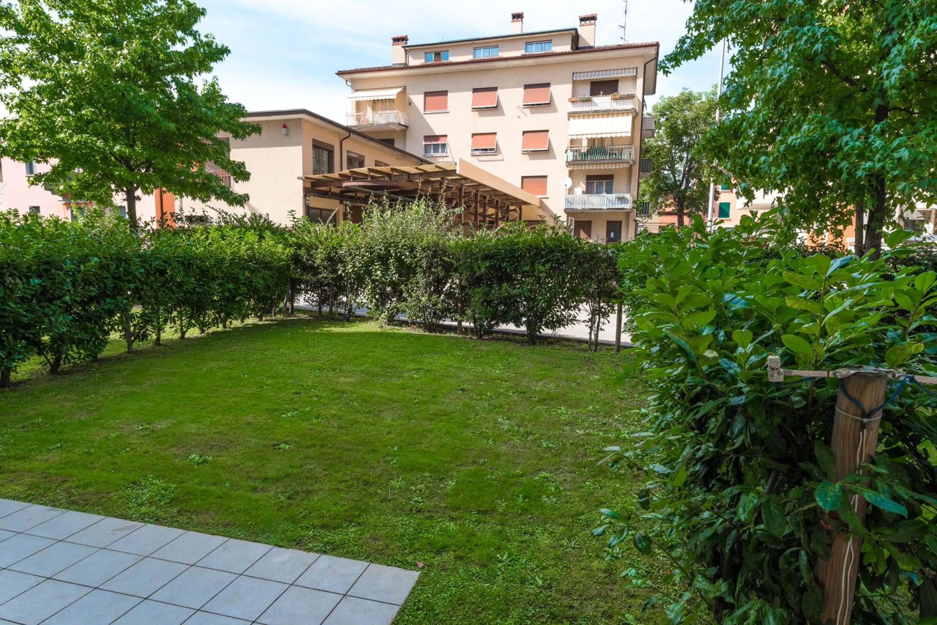 Garden in Prestige Apartments by Quokka 360 - spacious flats with terraces