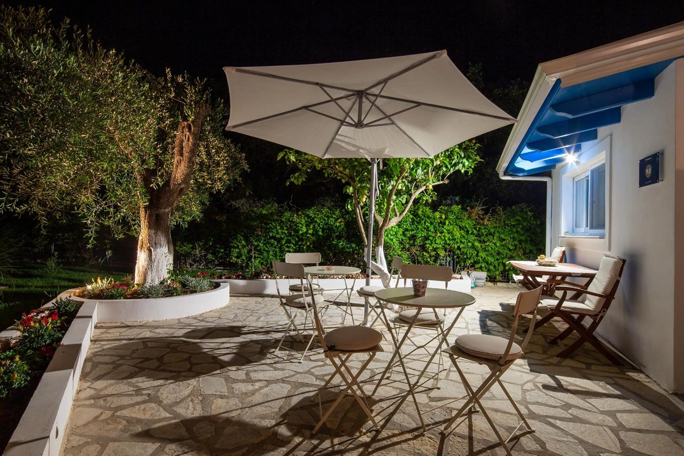 Patio in Sun 'n Chill, Boutique Apartments & Beach Villa