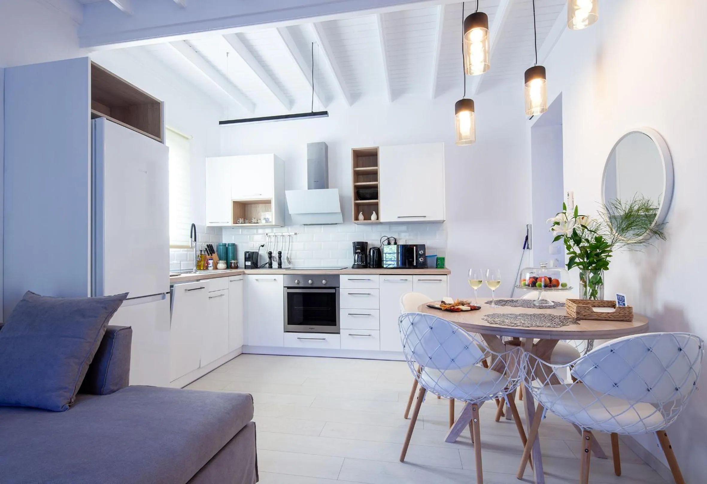 Kitchen or kitchenette in Sun 'n Chill, Boutique Apartments & Beach Villa