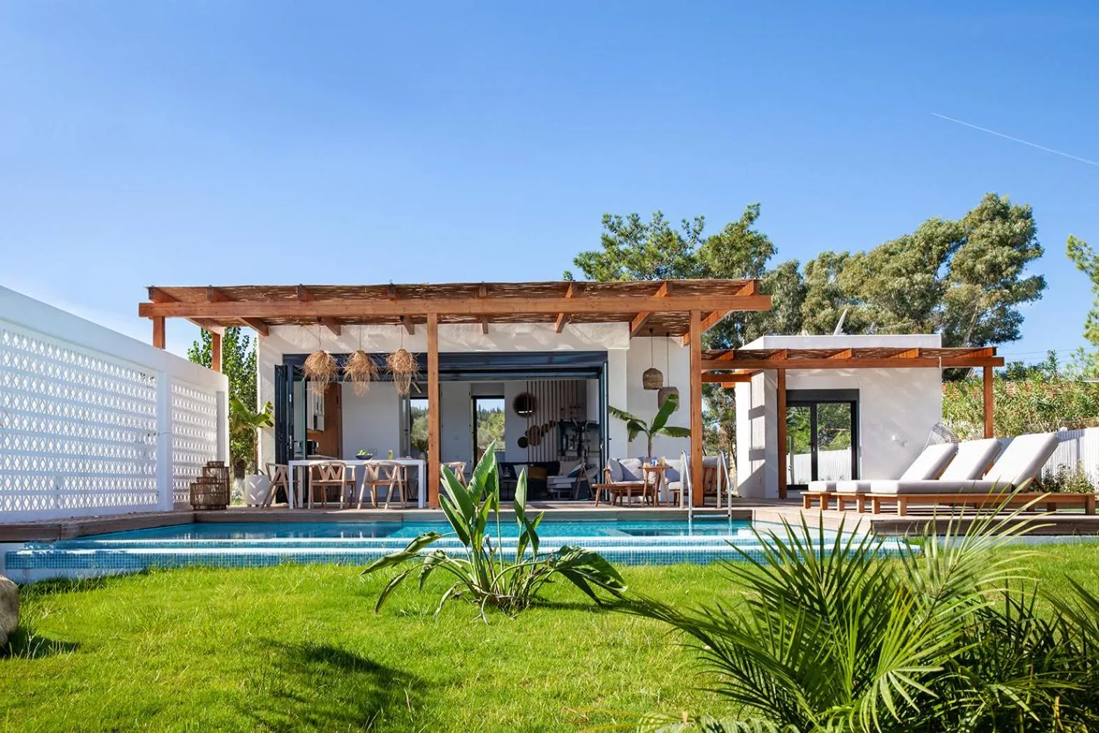 Property building in Sun 'n Chill, Boutique Apartments & Beach Villa