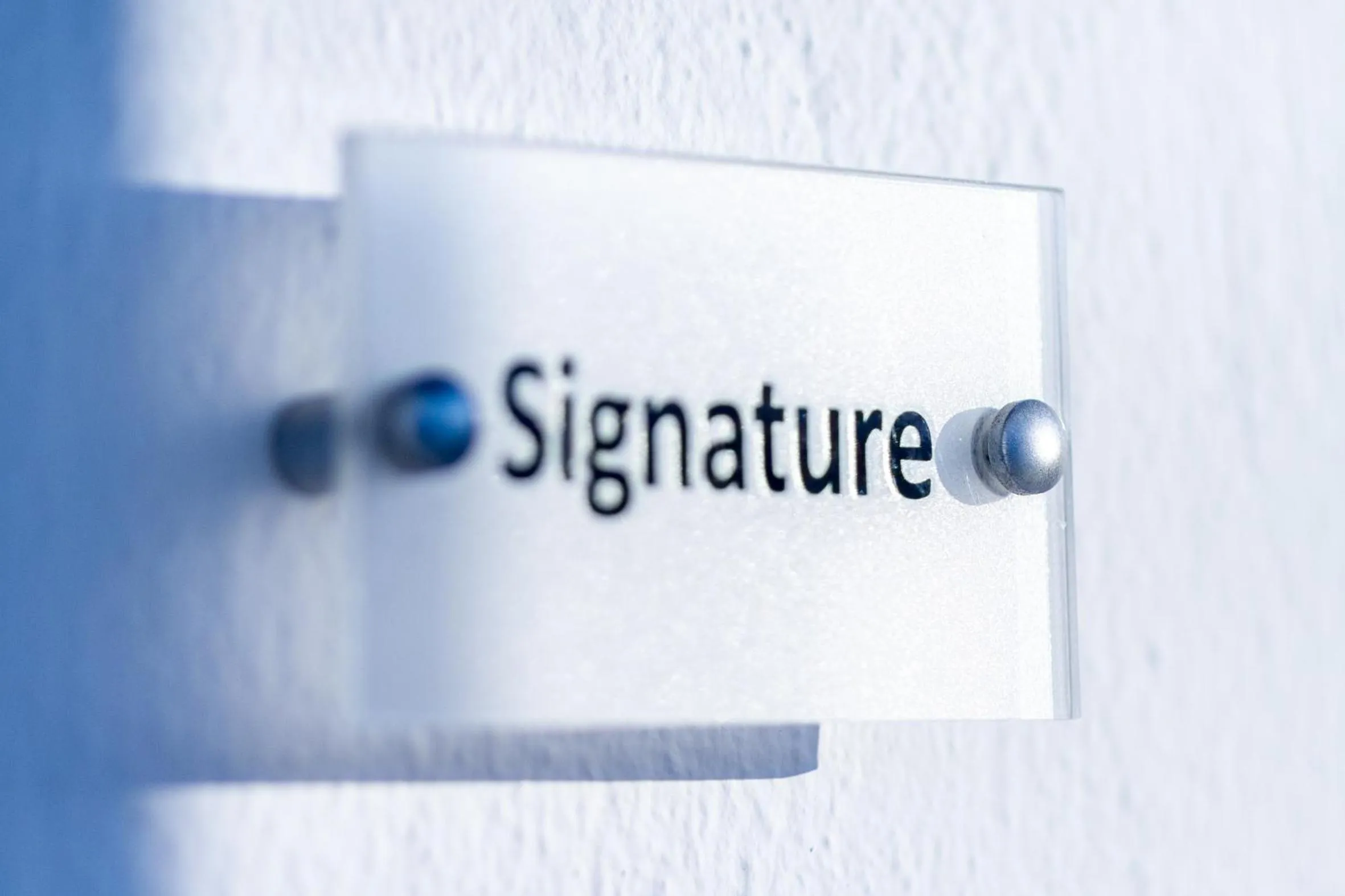 Property logo or sign in Sun 'n Chill, Boutique Apartments & Beach Villa