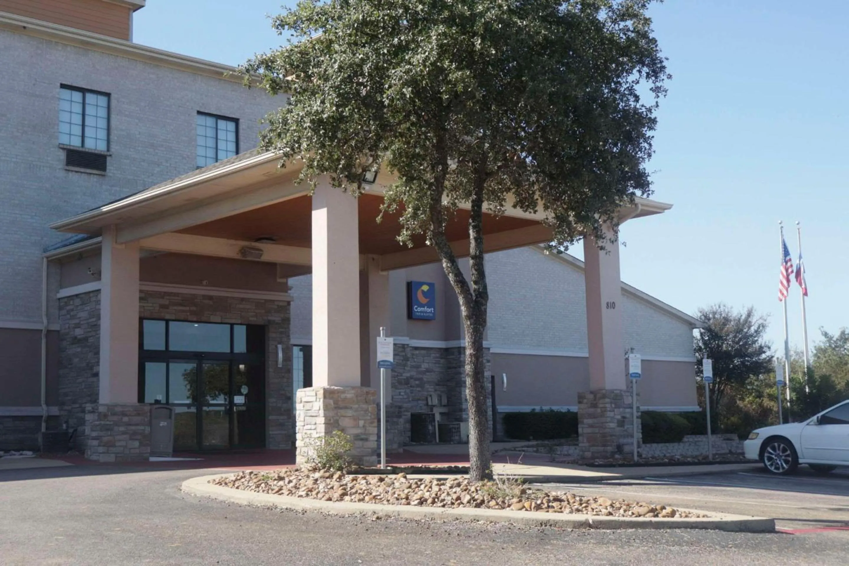 Property building in Comfort Inn & Suites Burnet