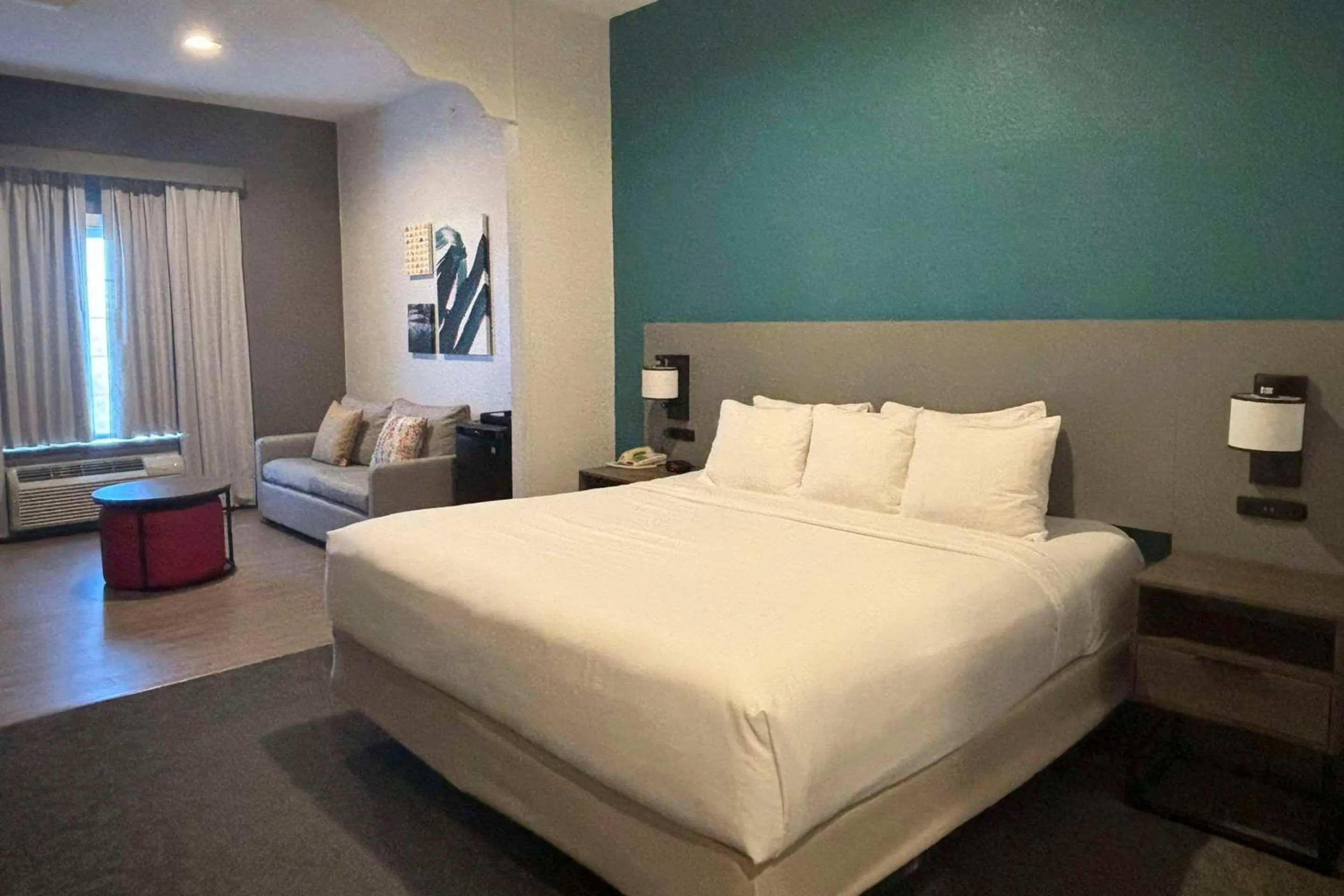 Bedroom, Bed in Comfort Inn & Suites Burnet