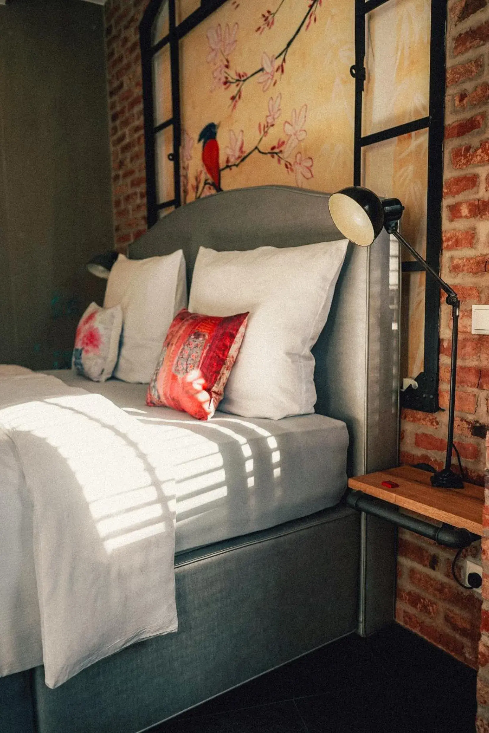 Deluxe Double Room with Shower in 36 Phô Cô Hotel & Suites Deluxe Double Room with Shower in 36 Phô Cô Hotel & Suites