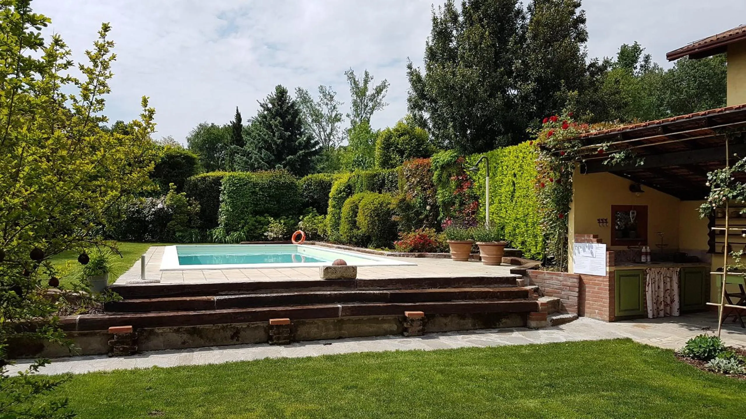 Garden view in B&B La Cascina di Monia e Mario