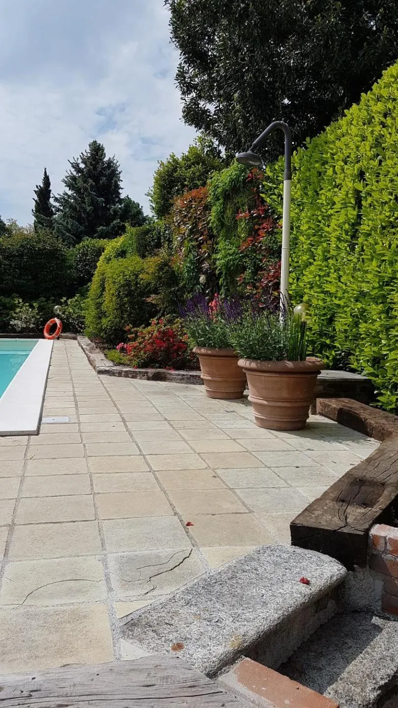 Garden view in B&B La Cascina di Monia e Mario