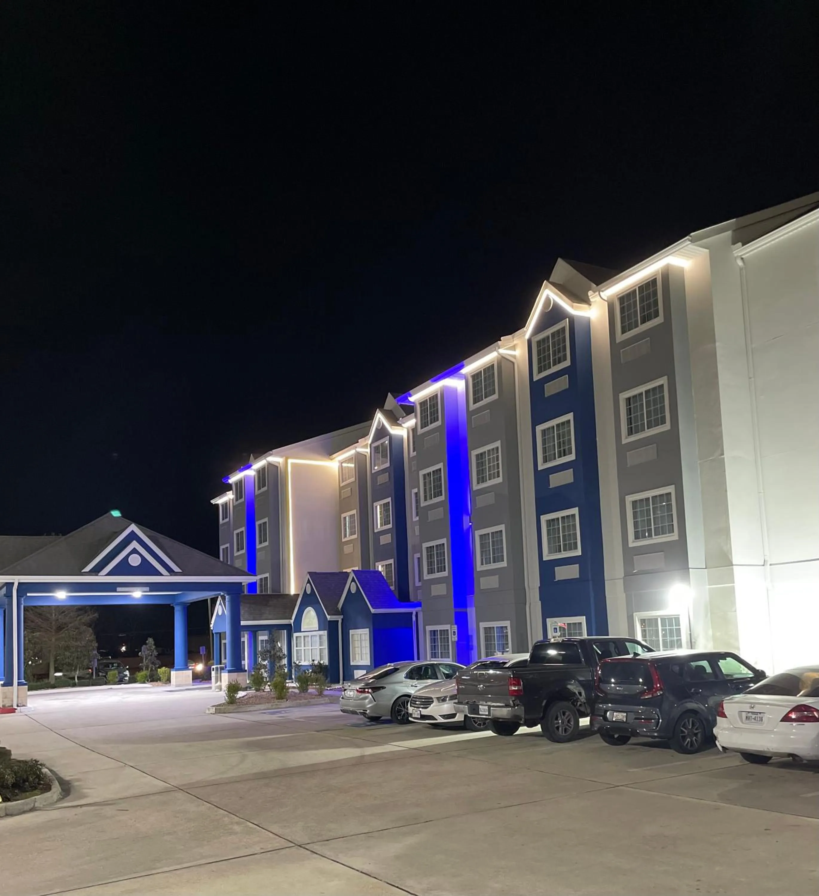 Property building in Microtel Inn and Suites Baton Rouge Airport