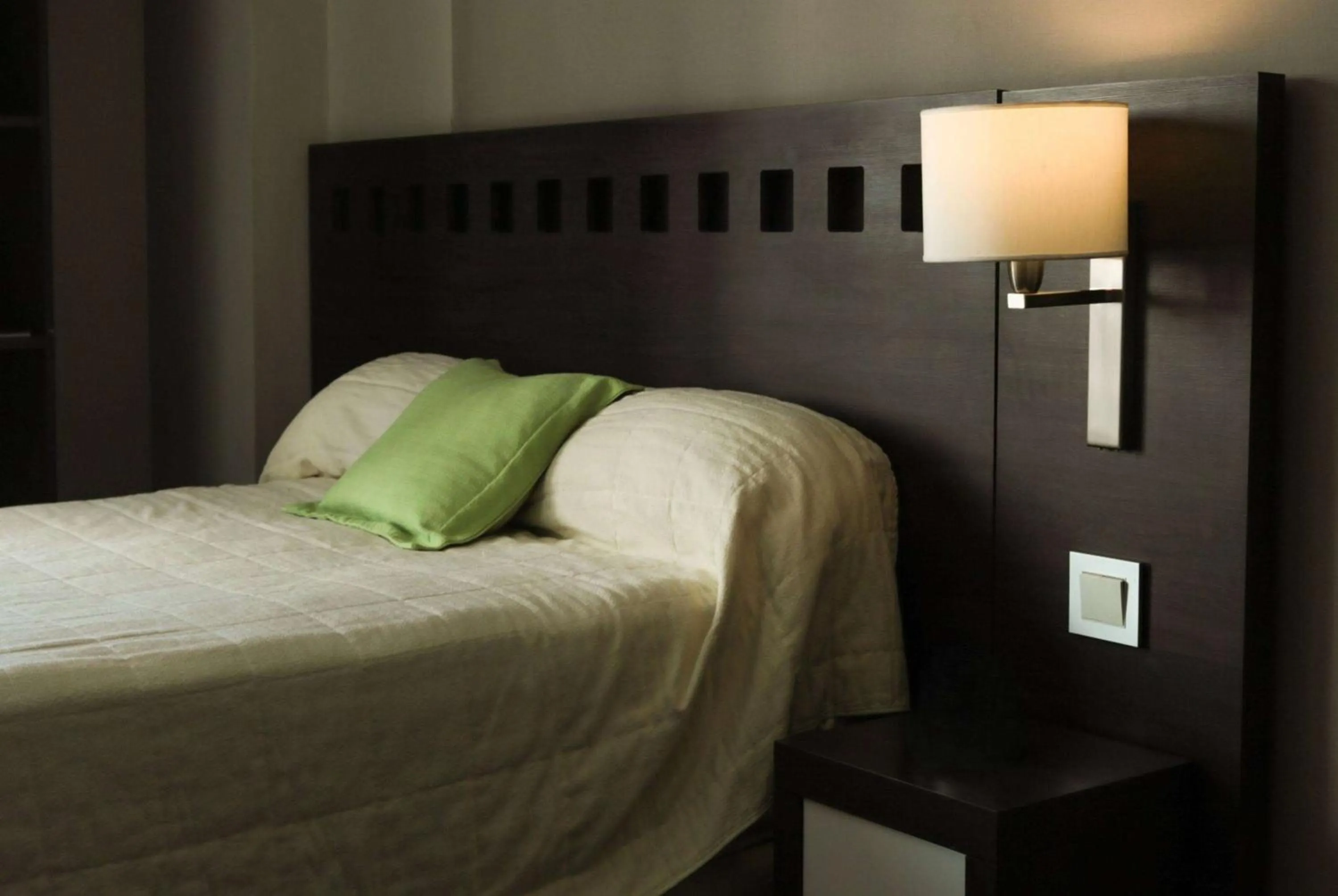 Photo of the whole room, Bed in Days Inn & Suites by Wyndham La Plata