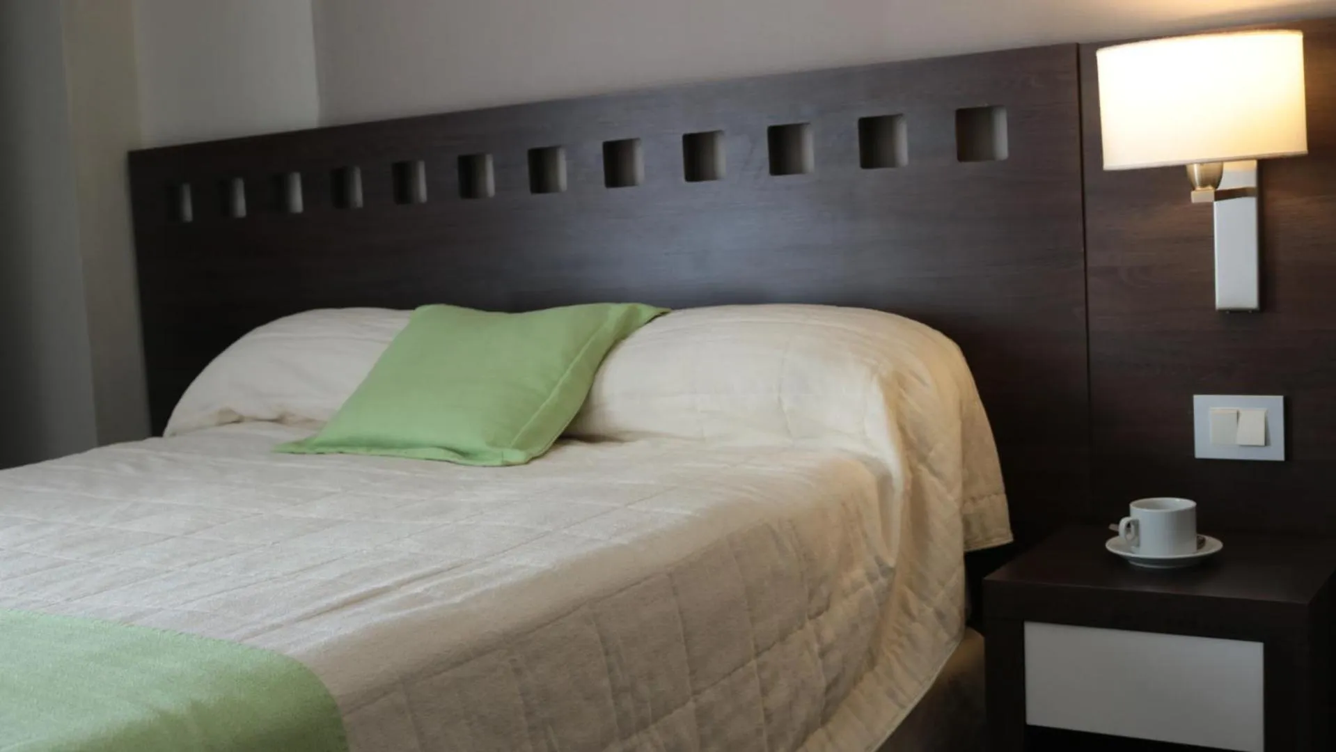 Bed in Days Inn & Suites by Wyndham La Plata