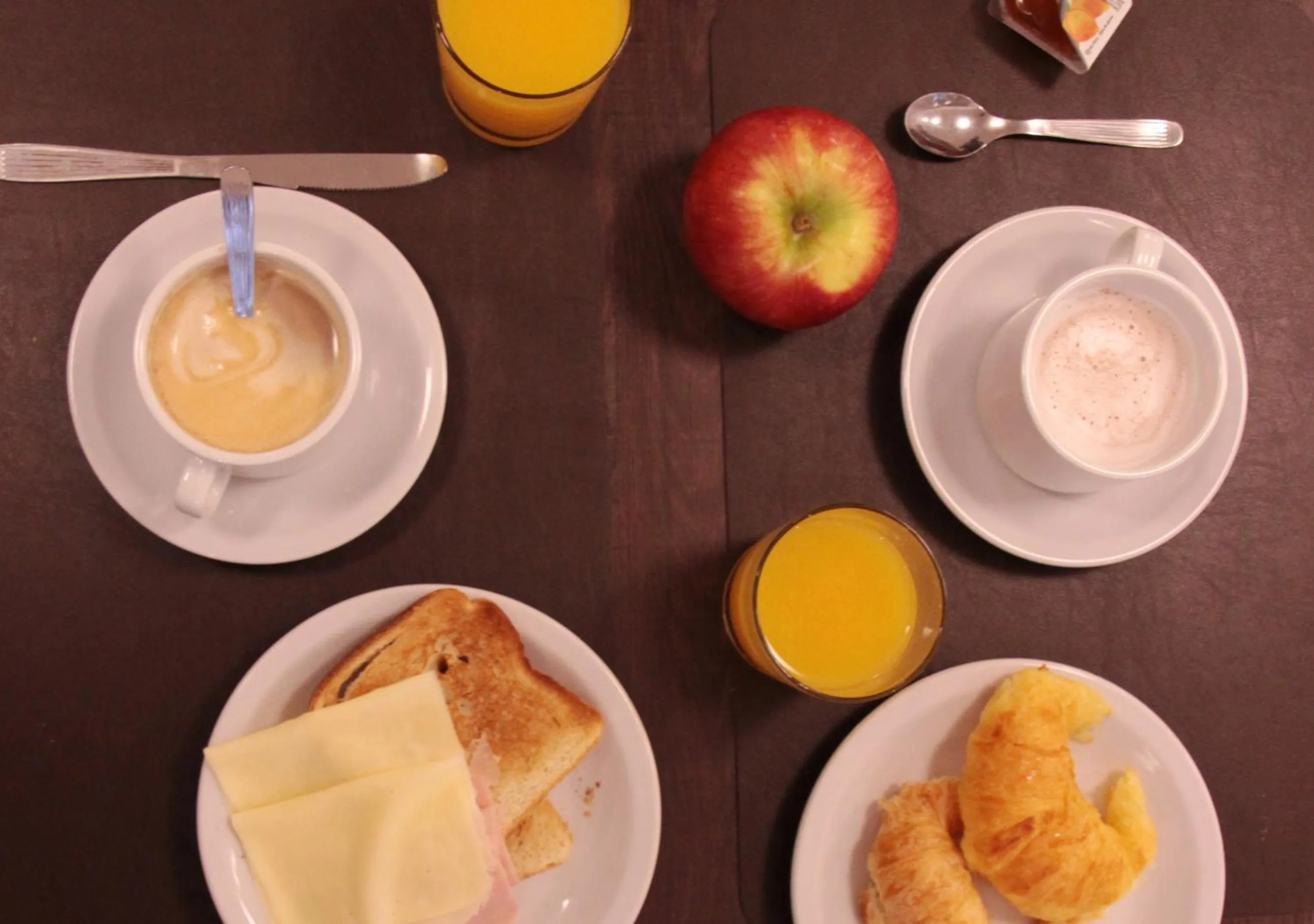 Breakfast in Days Inn & Suites by Wyndham La Plata