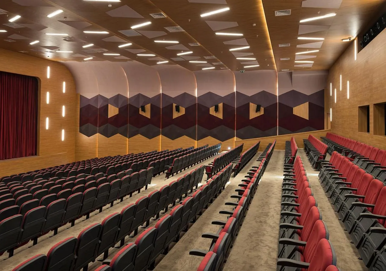 Meeting/conference room in Ramada Plaza by Wyndham Rize