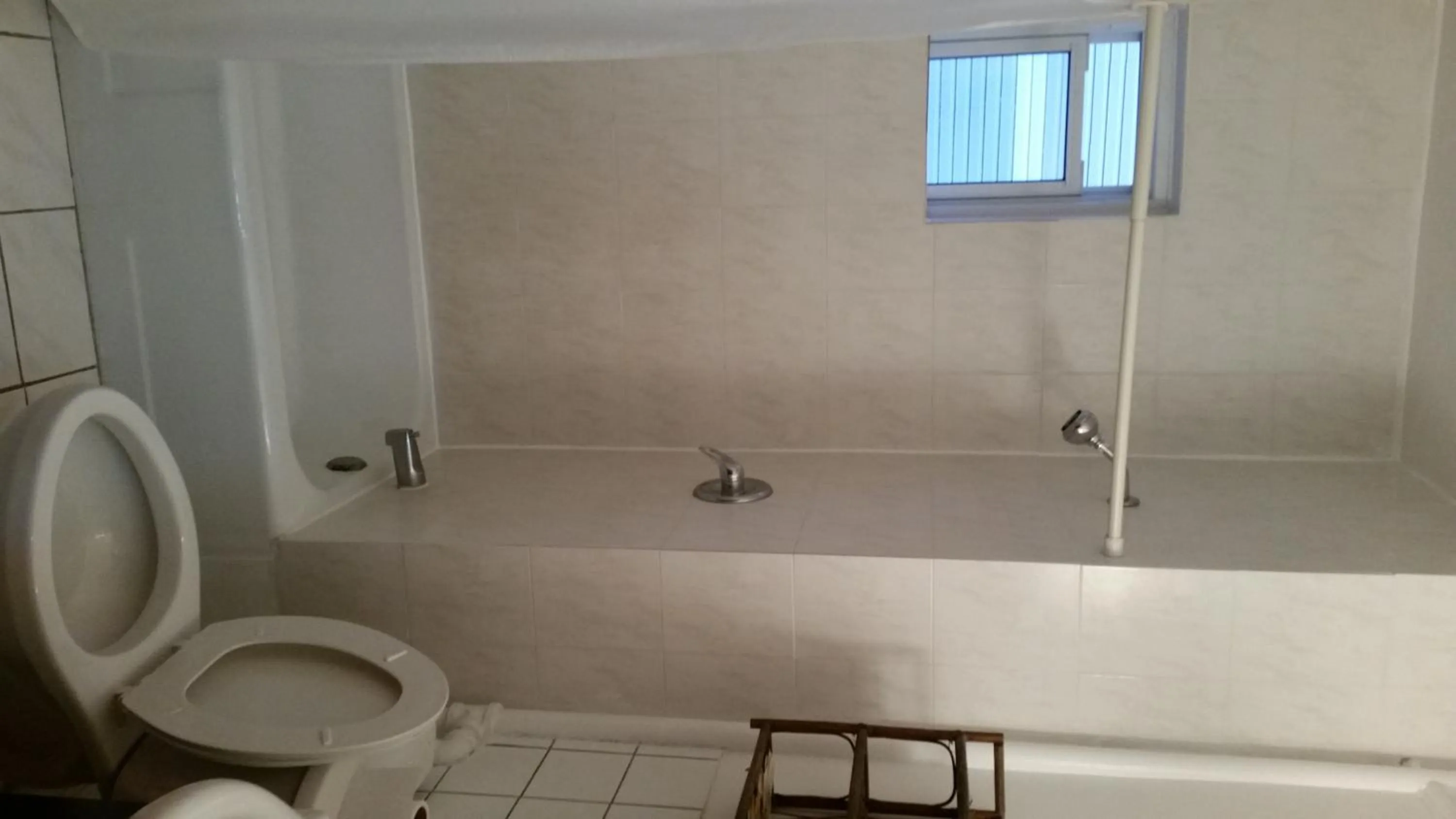 Bathroom in A Voyageur's Guest House