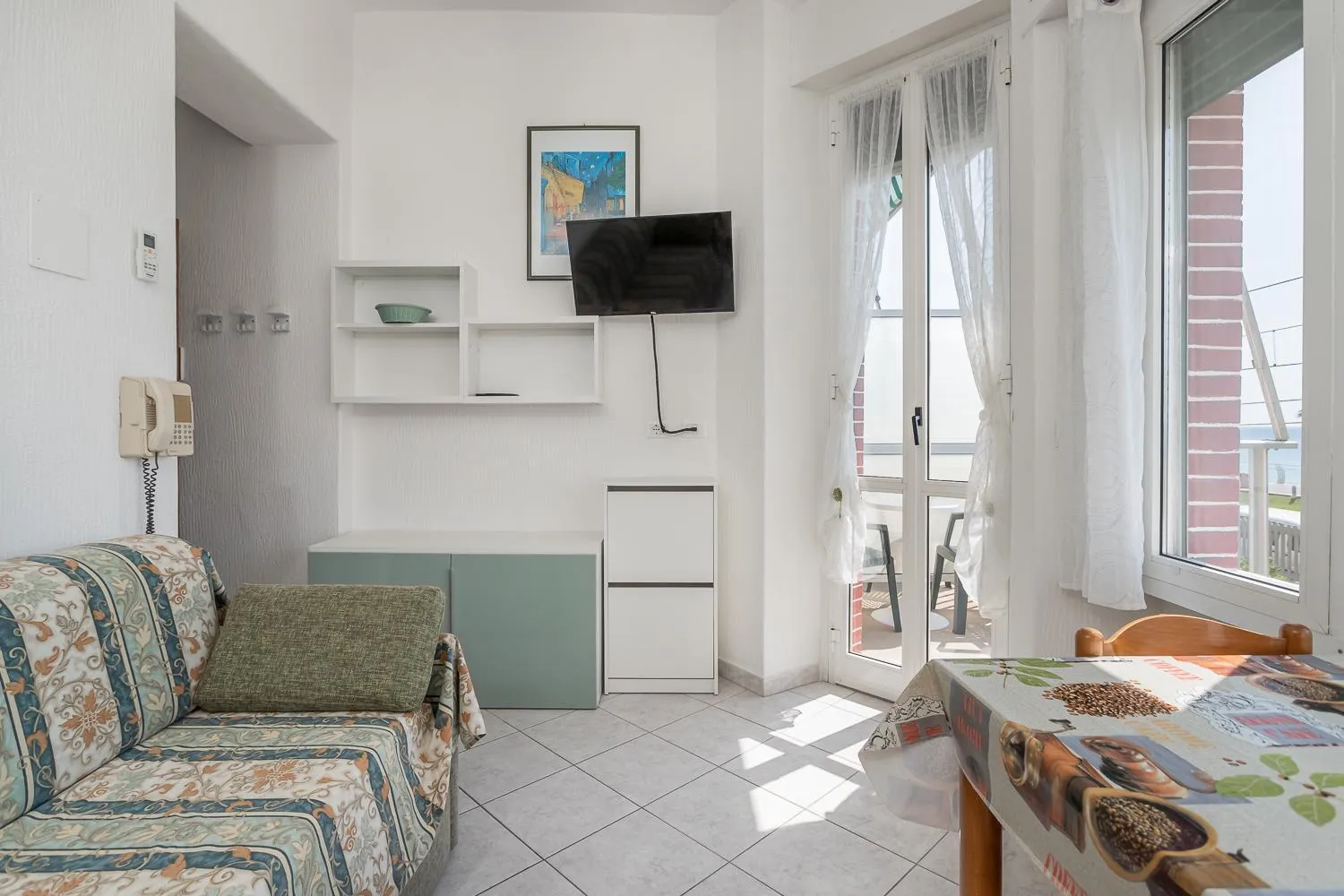 TV and multimedia in Residence Villa Alda