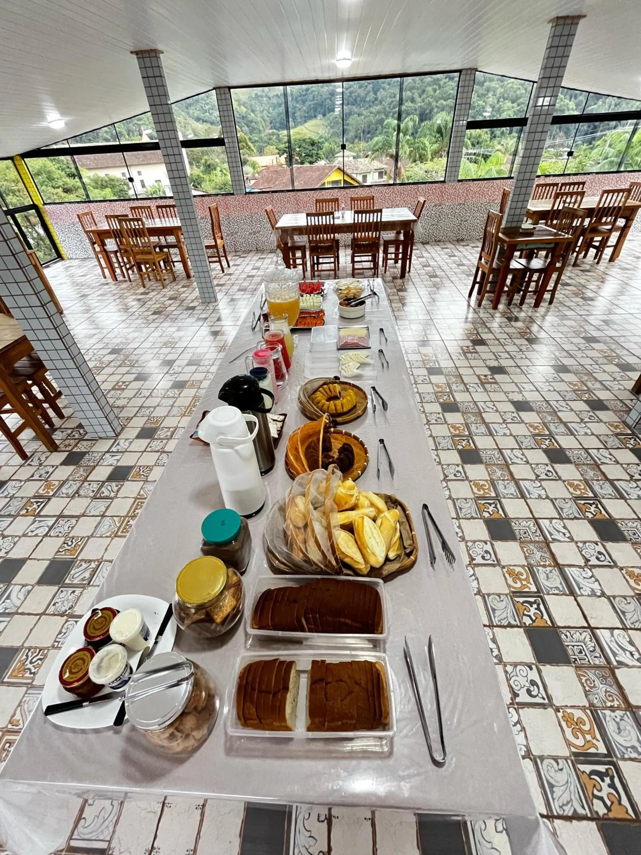 Breakfast in Hotel Lumiar