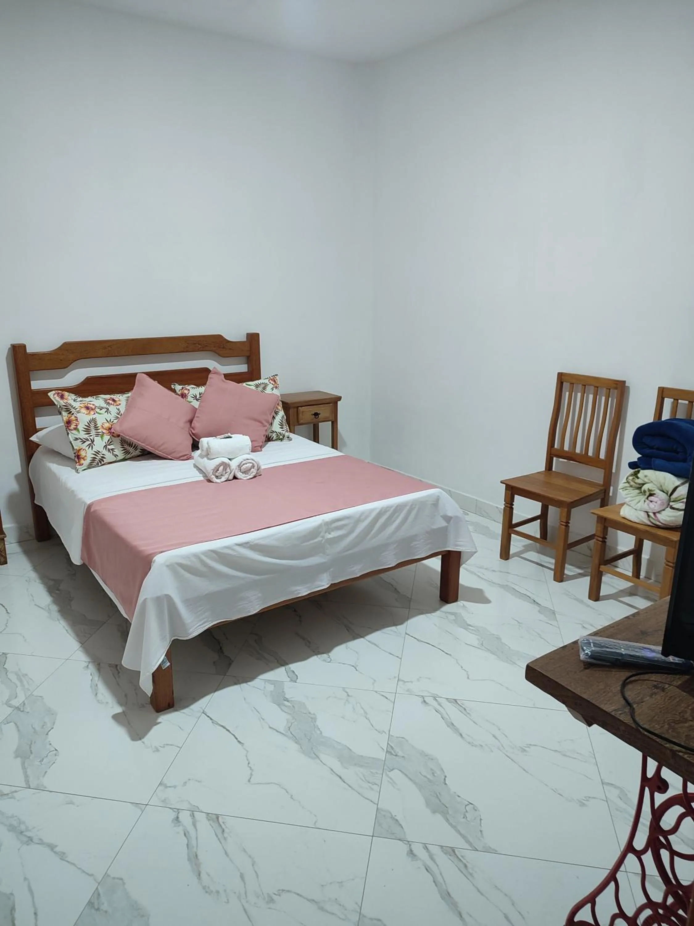 Photo of the whole room, Bed in Hotel Lumiar