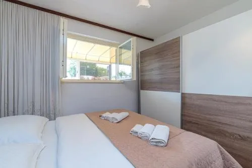 Apartment Ema