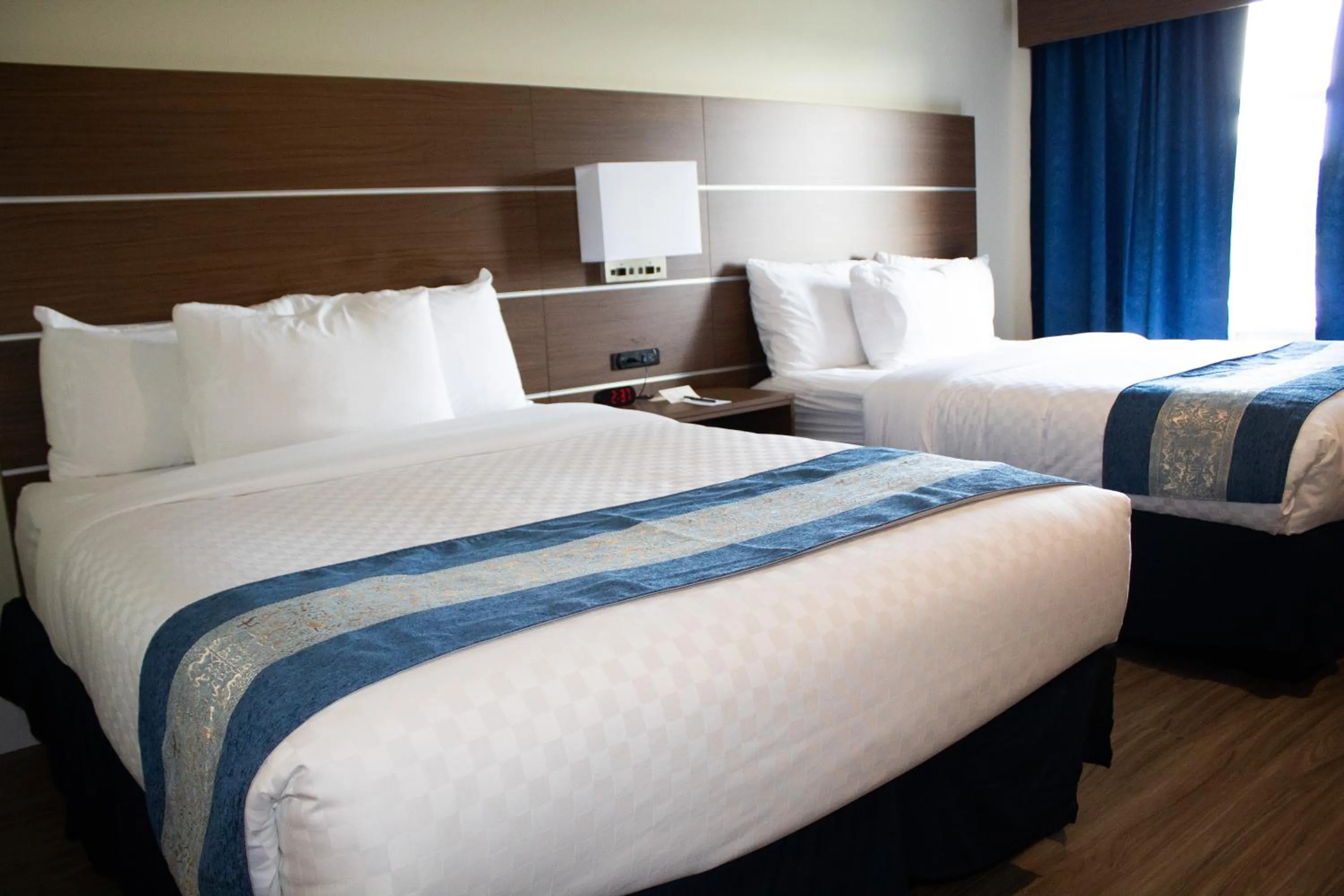 Bedroom, Bed in Hotel L'Oie des neiges