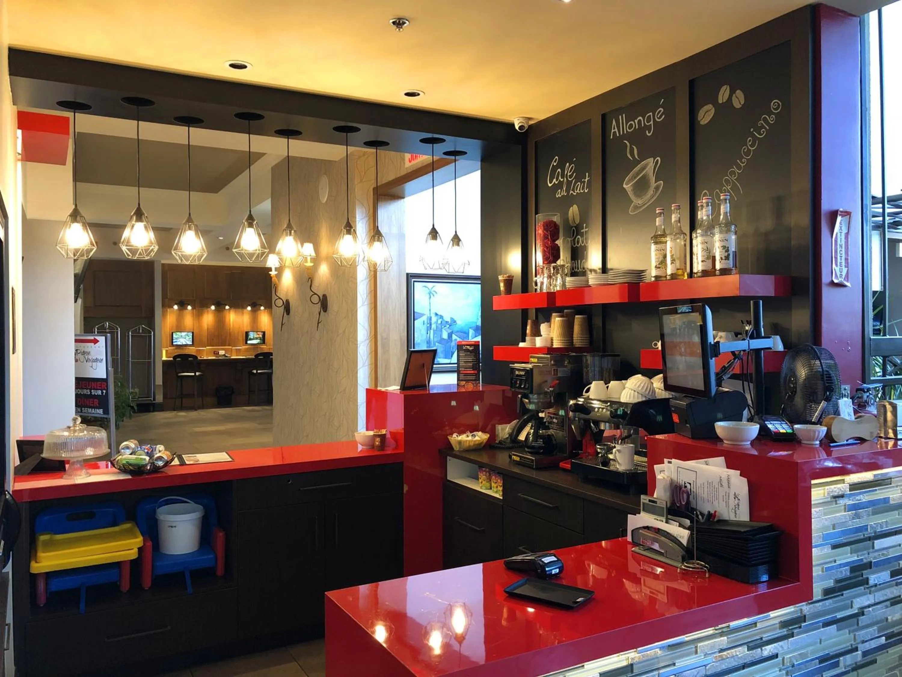 Breakfast in Hotel L'Oie des neiges