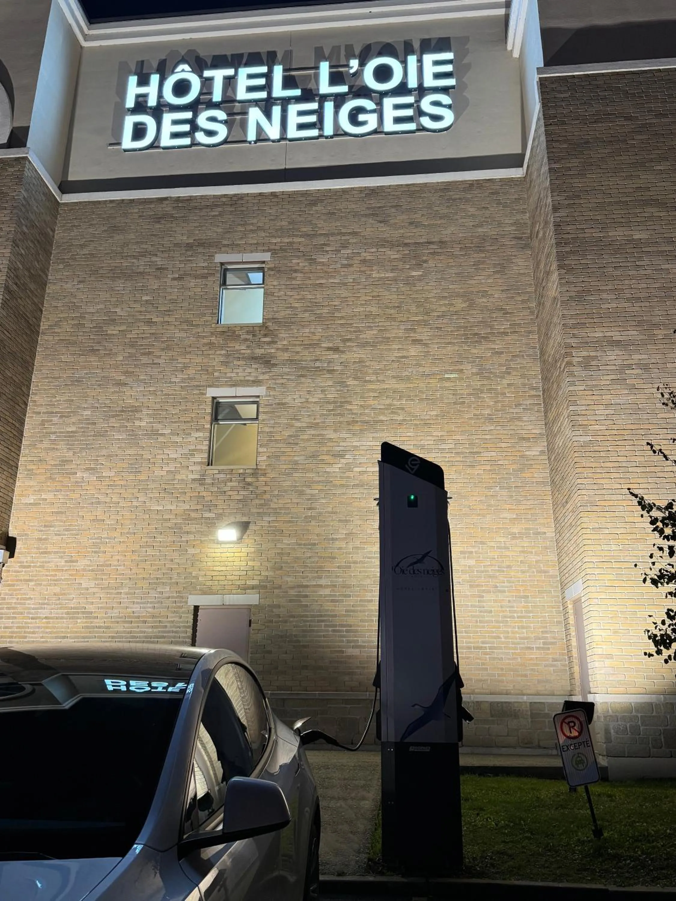 Property building in Hotel L'Oie des neiges