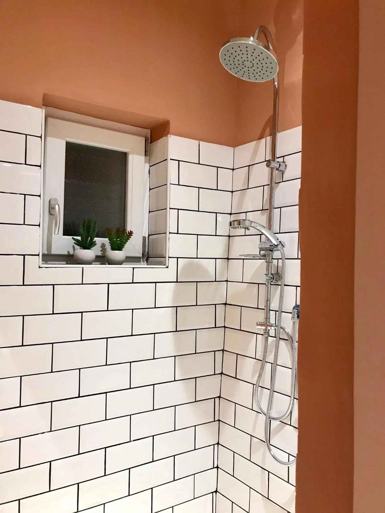 Shower in TreSette Toledo