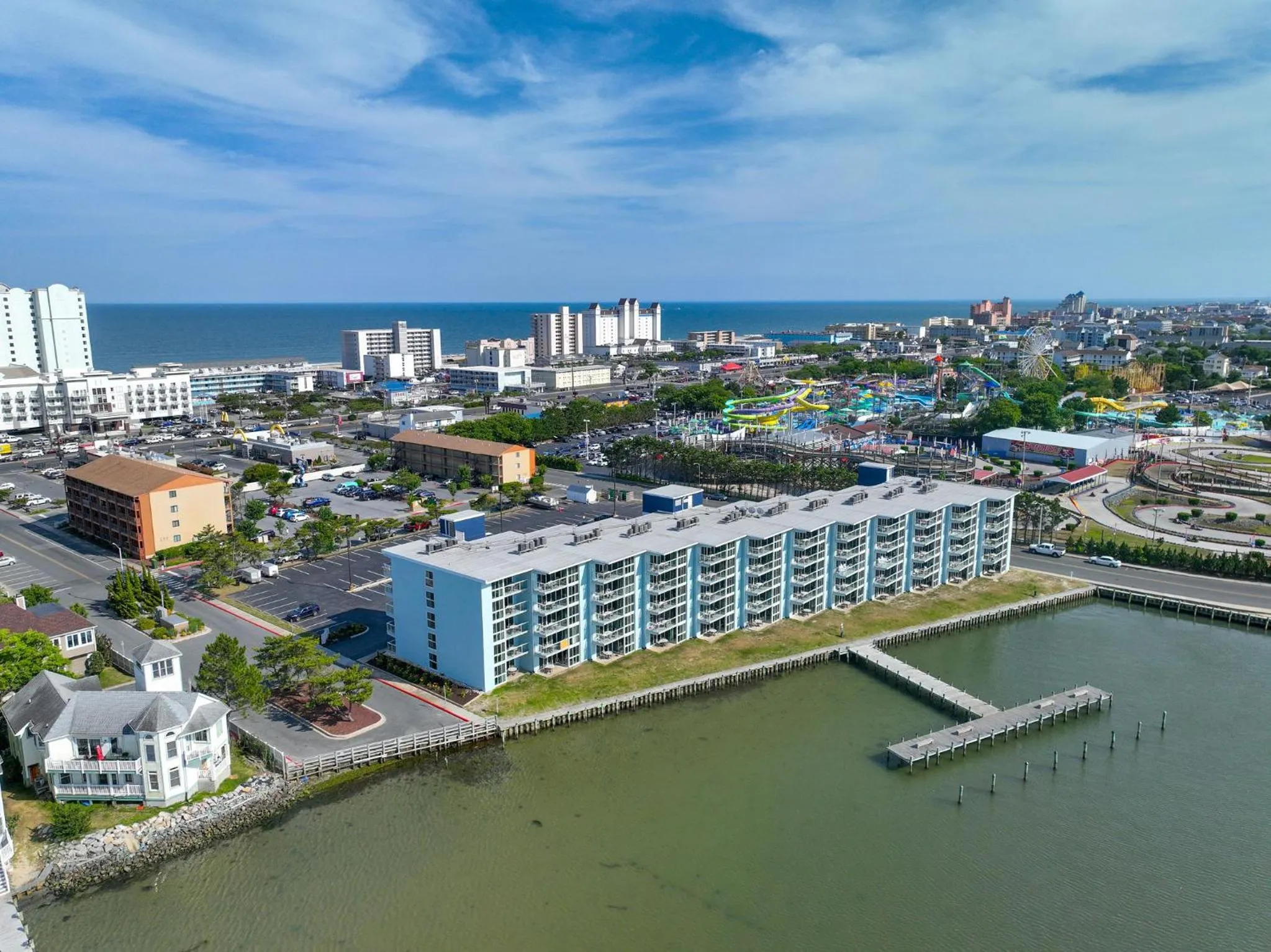 Property building in Bay Club Resort