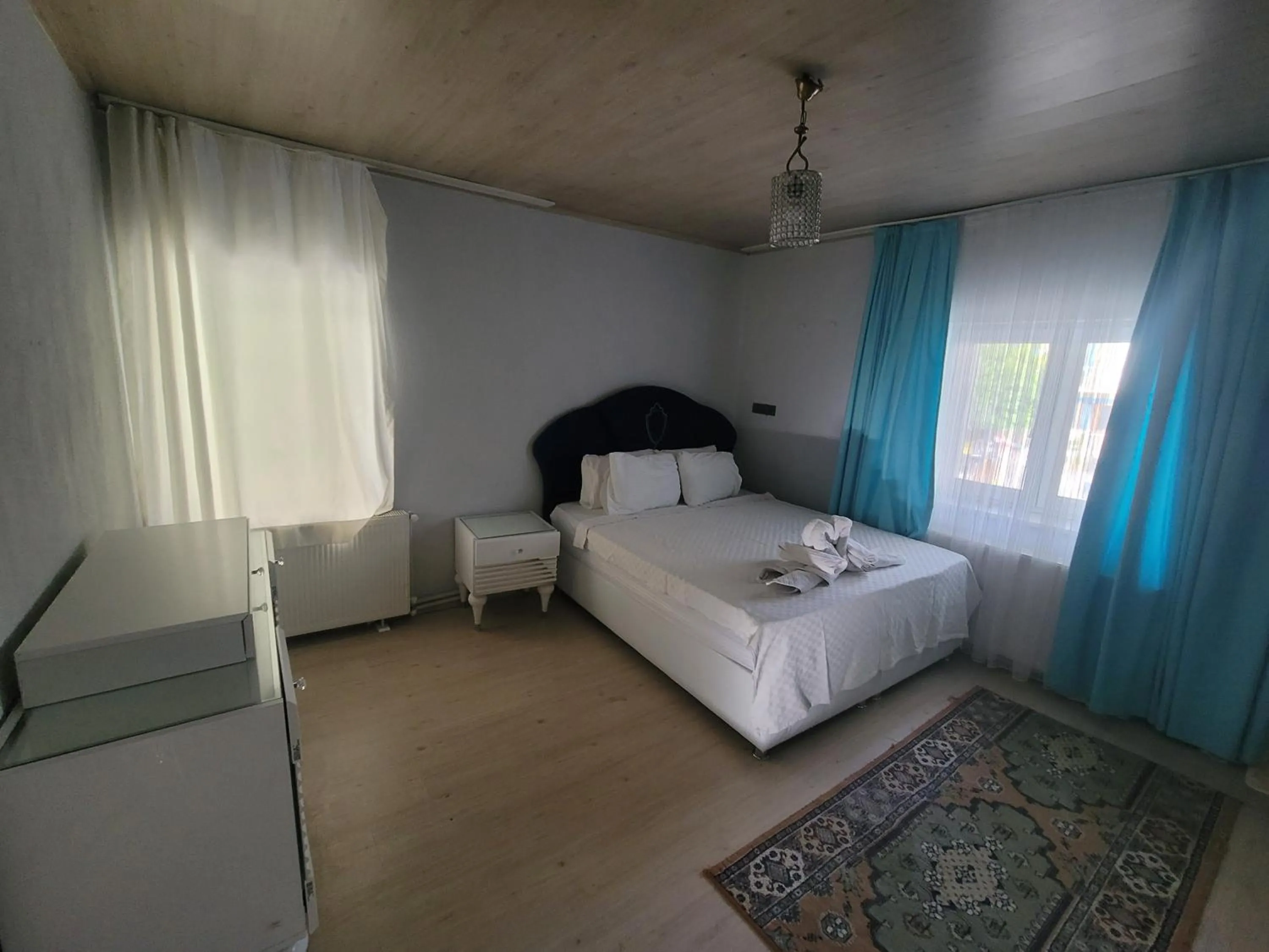 Bed in shah sultan Ozturk Hotel