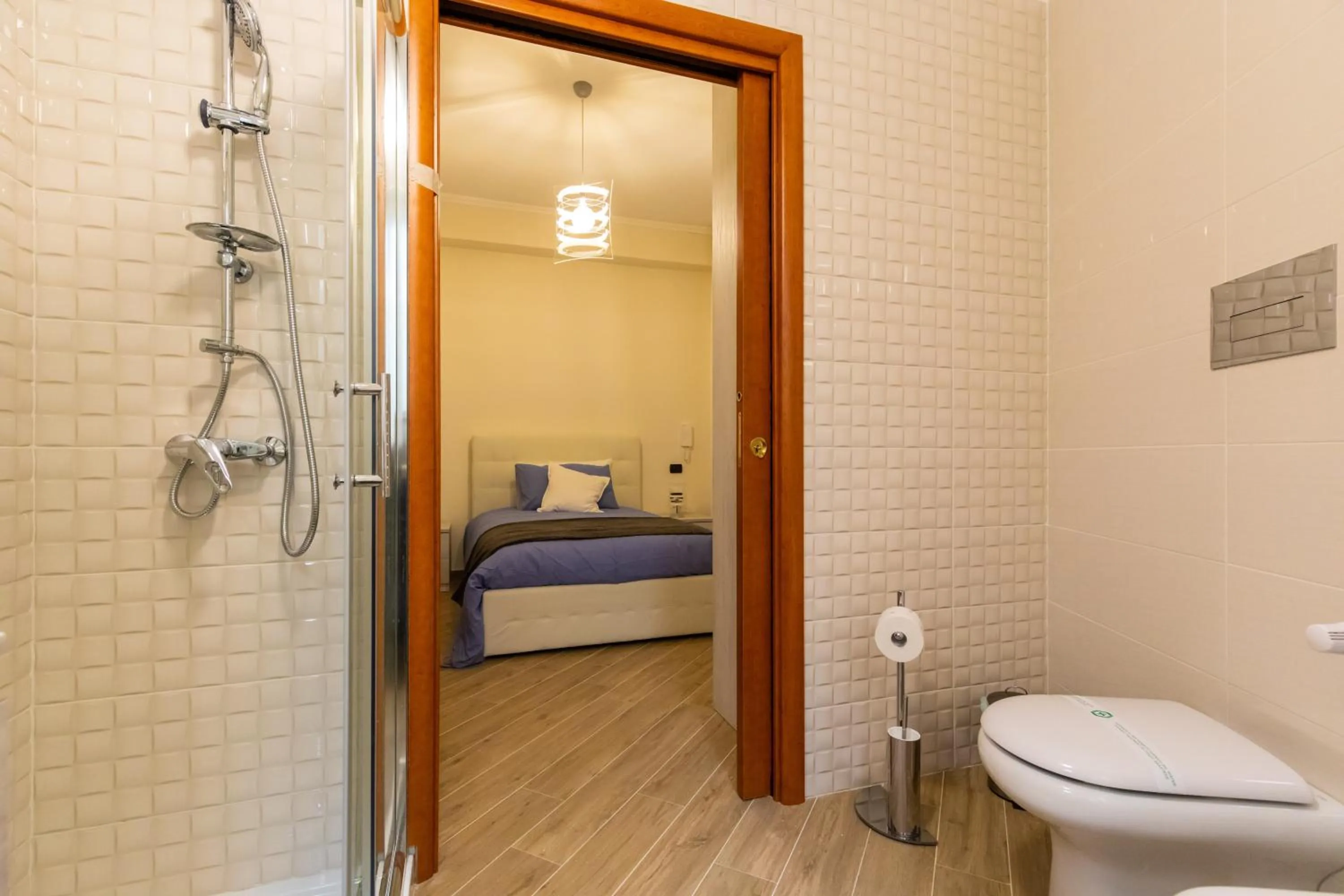 Bathroom, Bed in Napoli d'Amare B&B