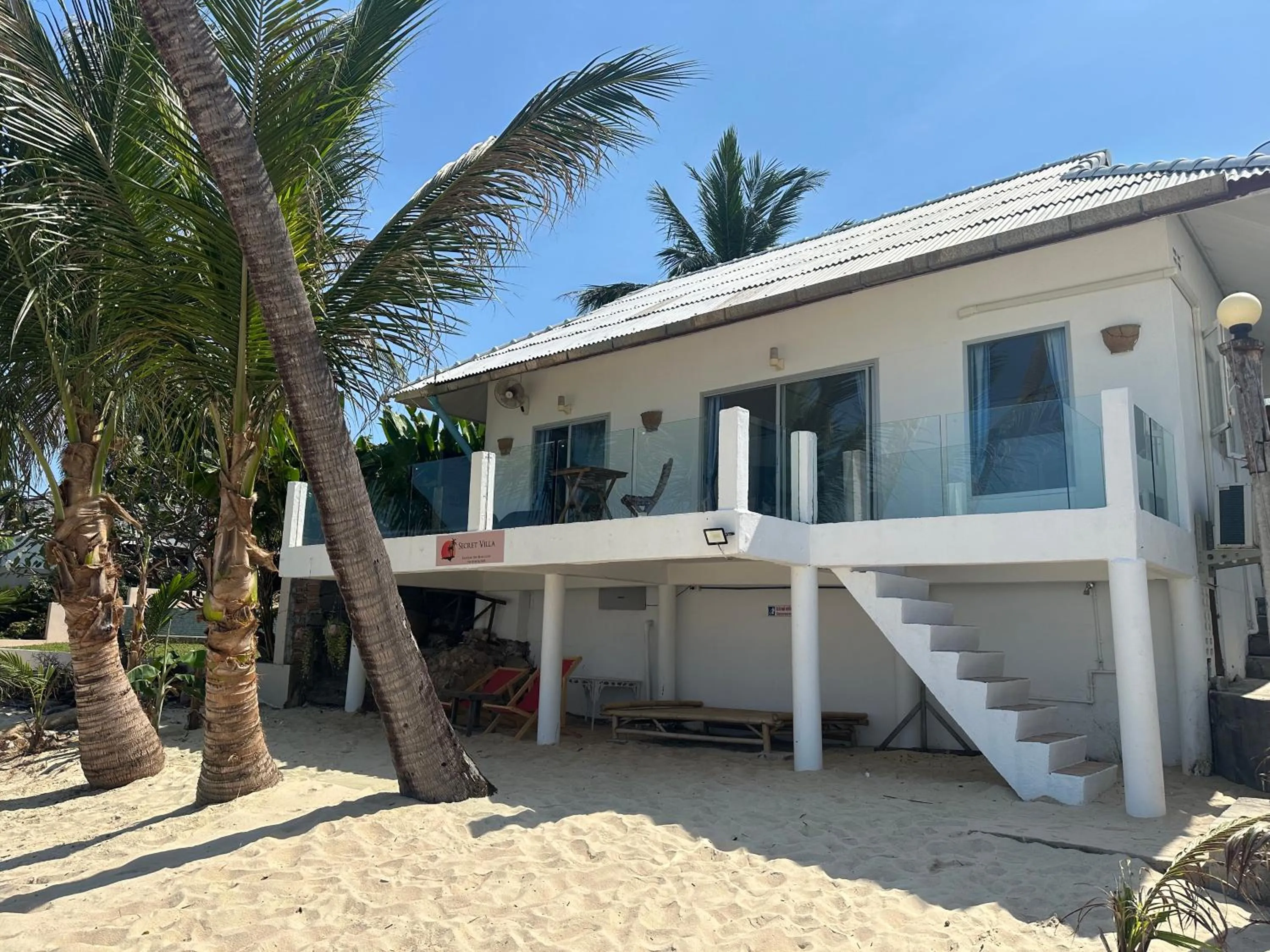 Bangrak Pier Bungalow