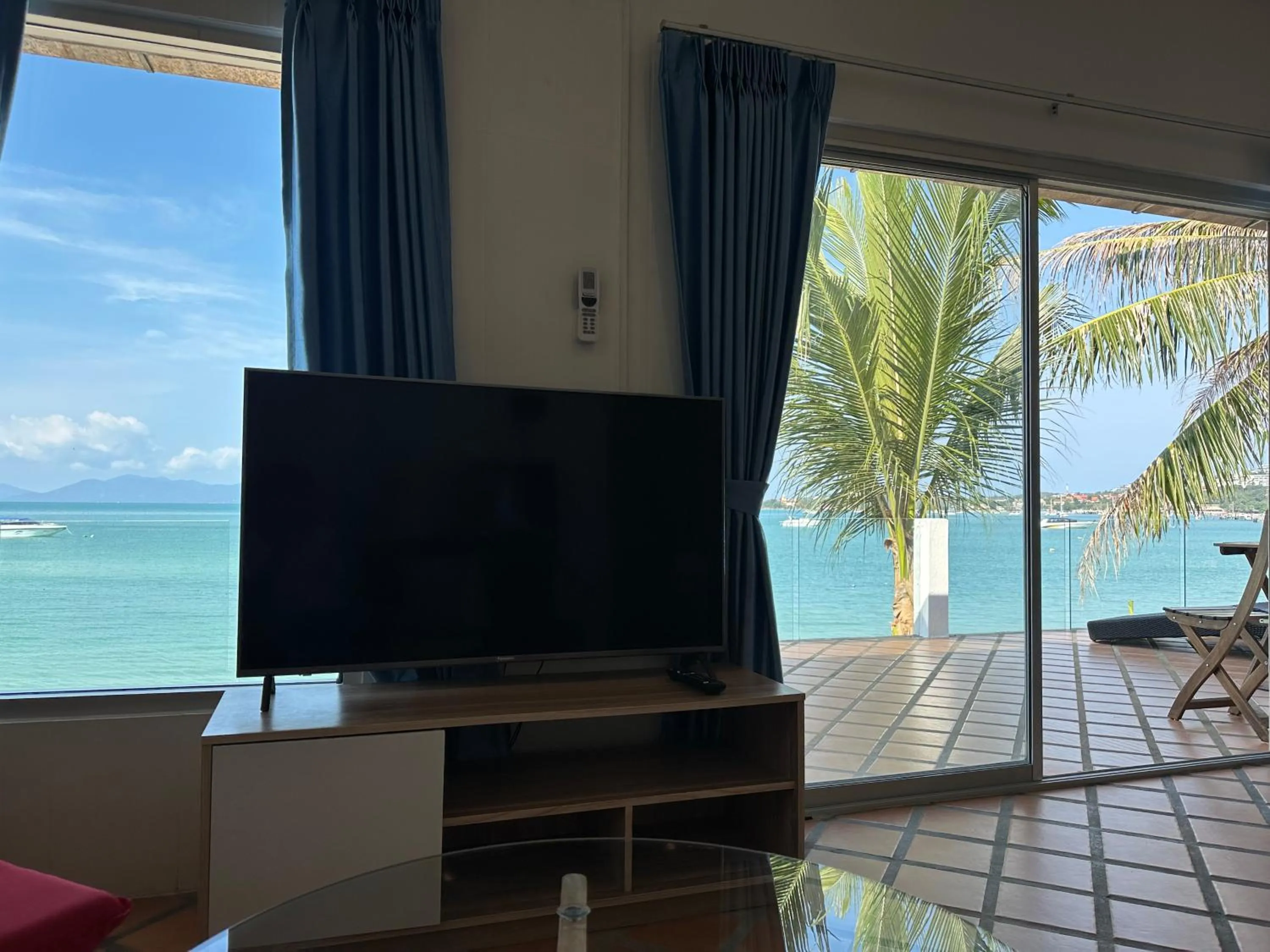 Bangrak Pier Bungalow