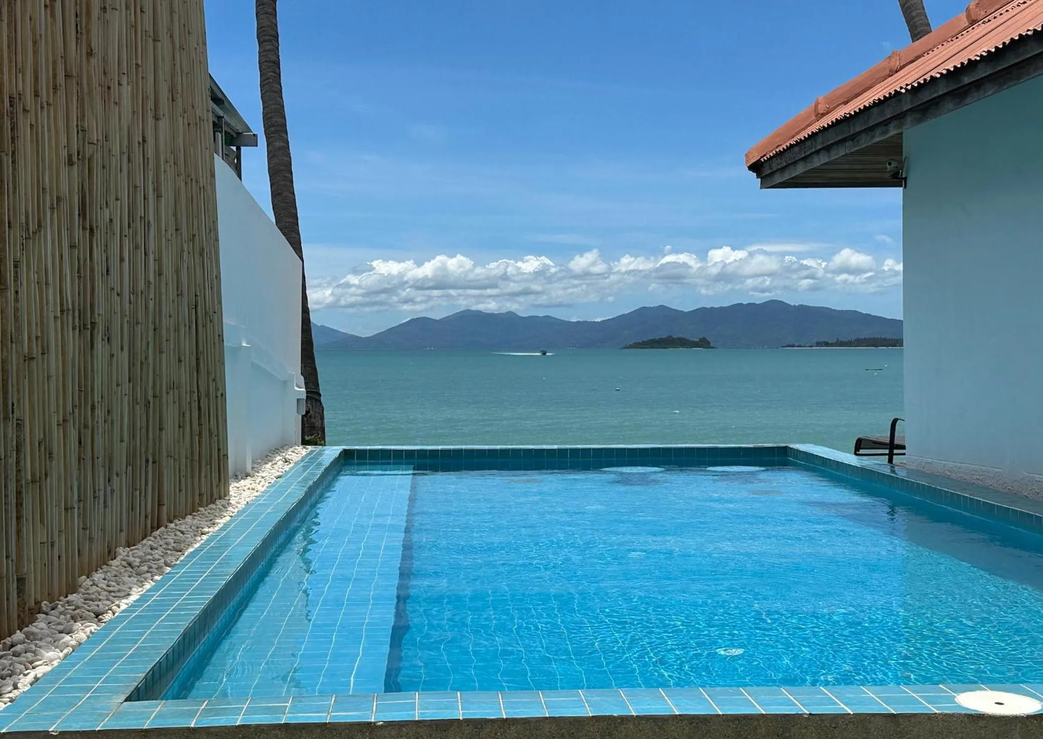 Swimming pool in Bangrak Pier Bungalow