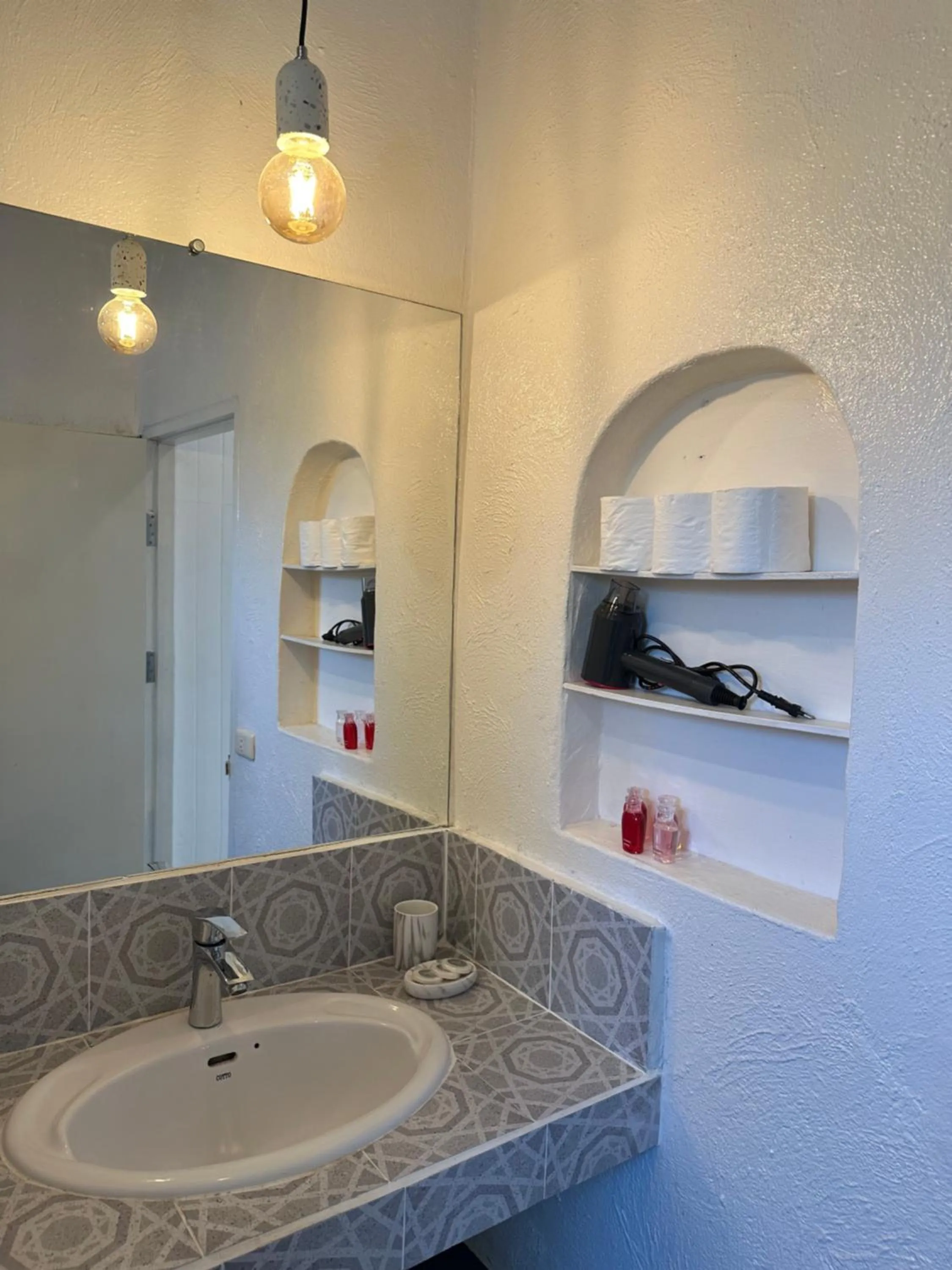 Bangrak Pier Bungalow