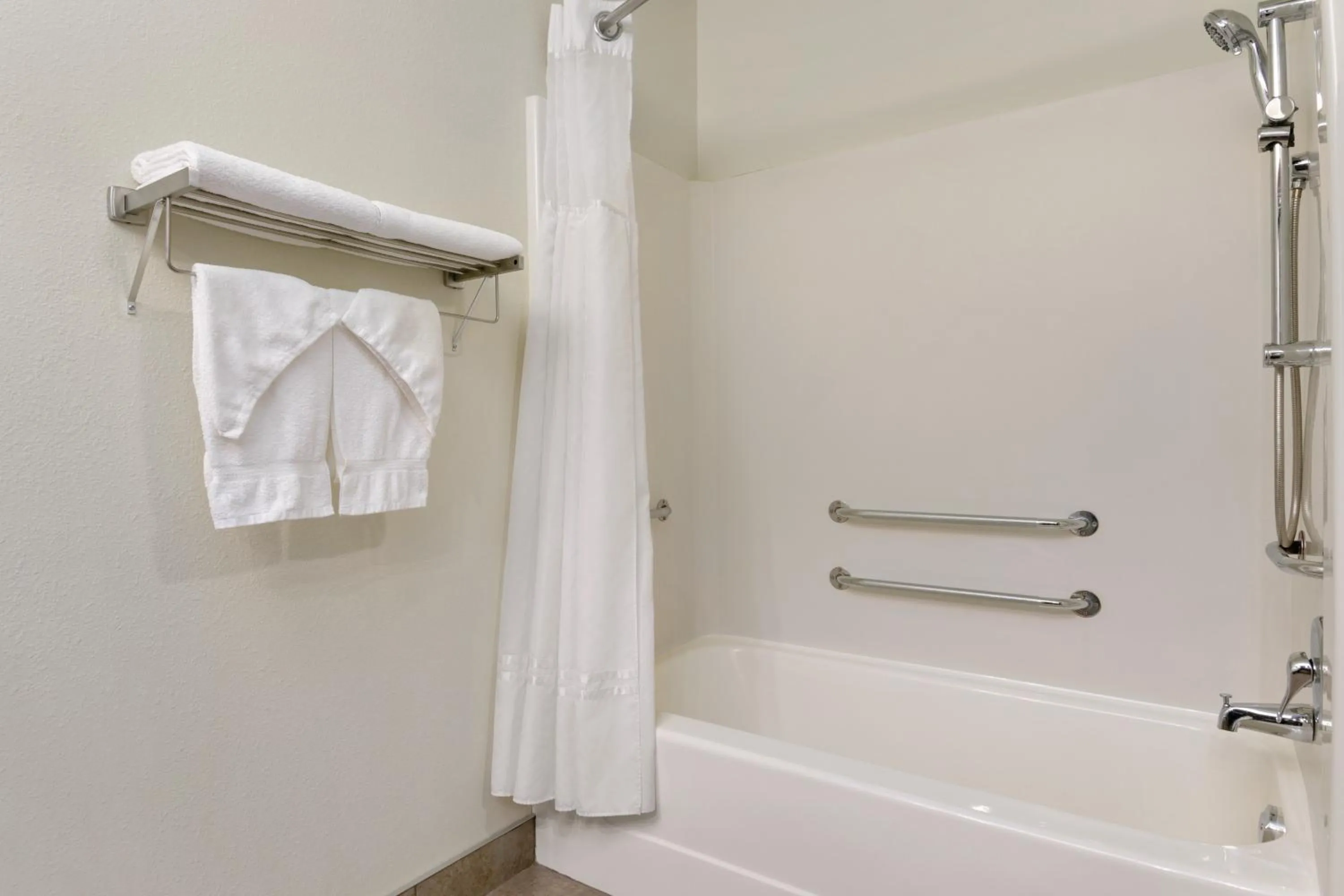 Area and facilities in Days Inn by Wyndham Levis