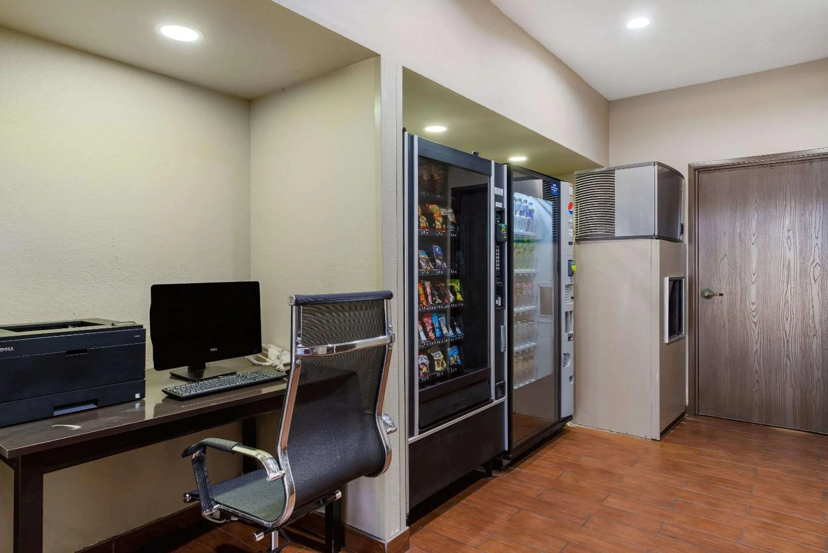 Business facilities in Sleep Inn University