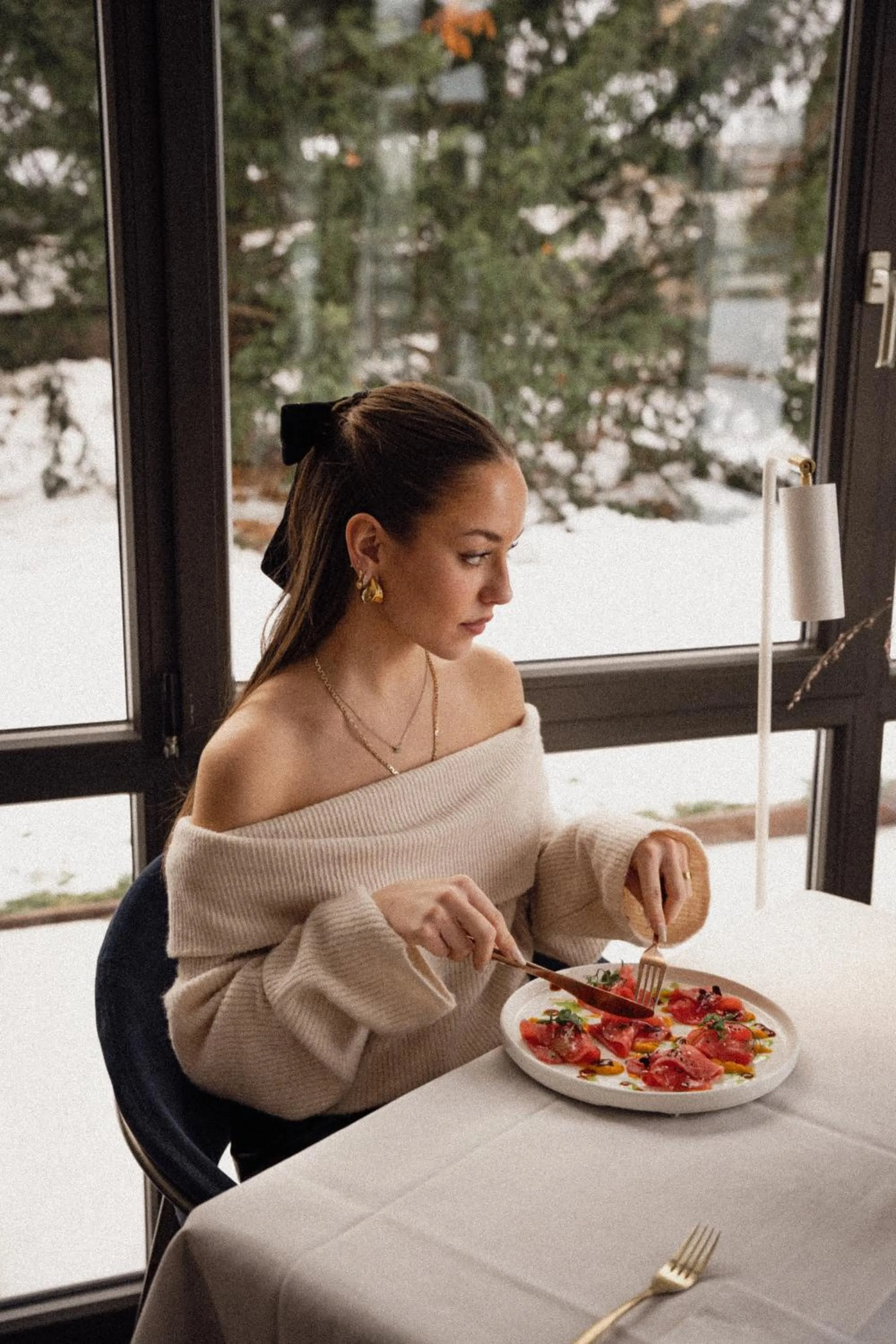 Restaurant/places to eat in Anett hotel