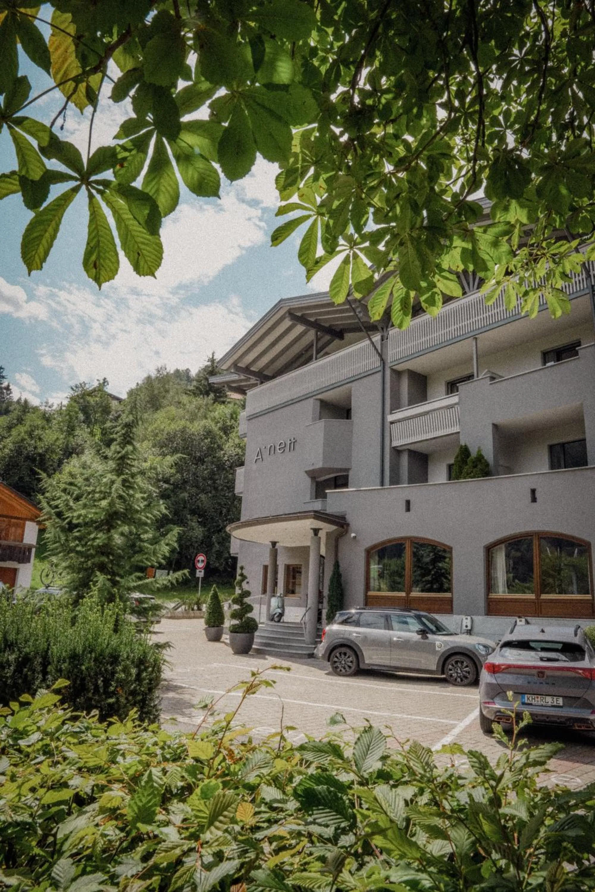 Property building in Anett hotel