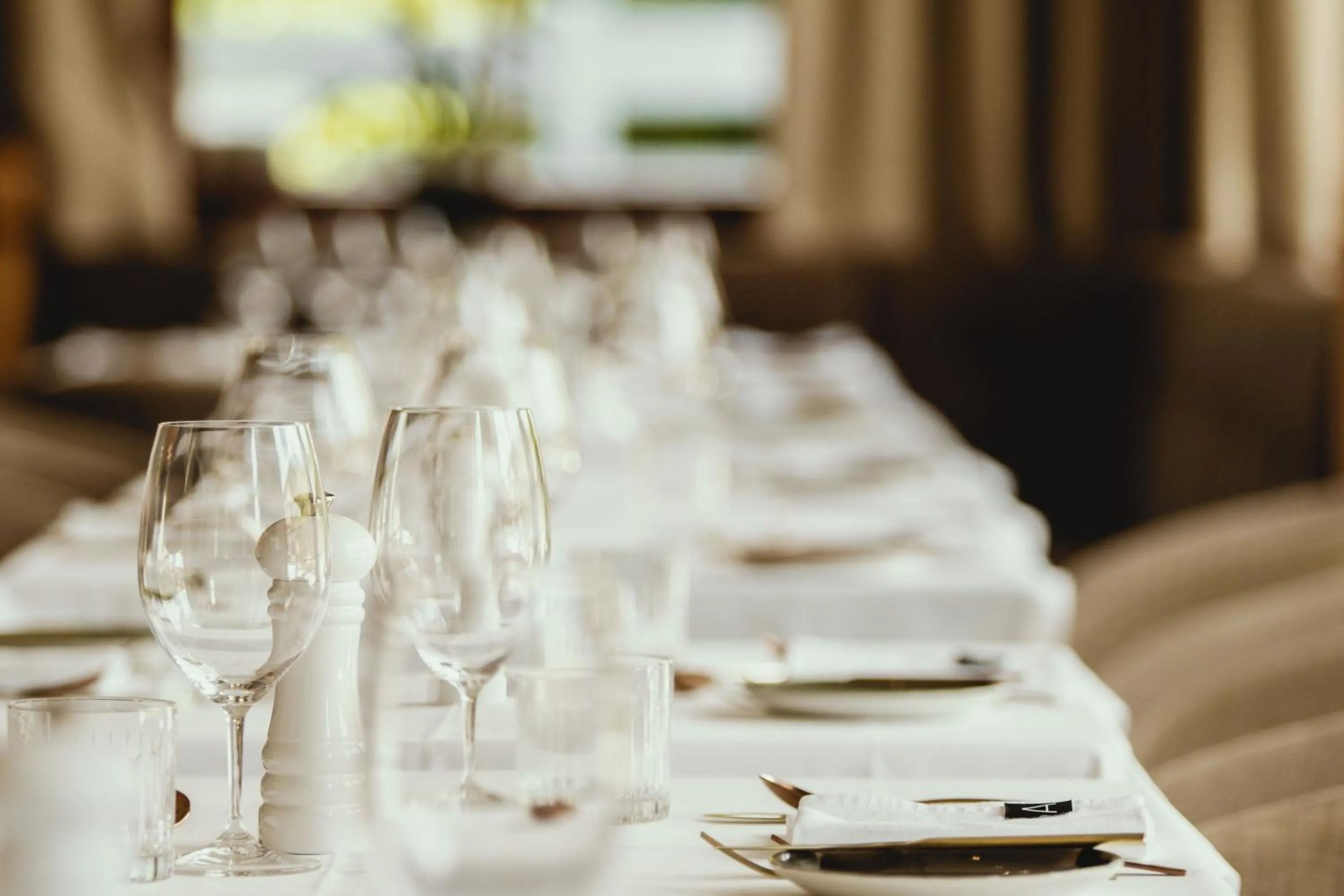 Restaurant/places to eat in Anett hotel