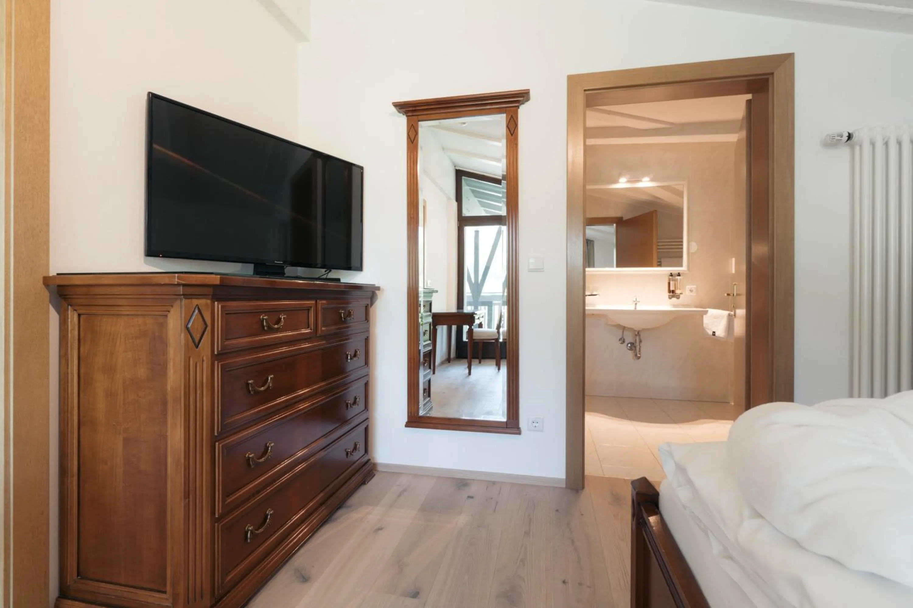 Photo of the whole room, Bed in Anett hotel