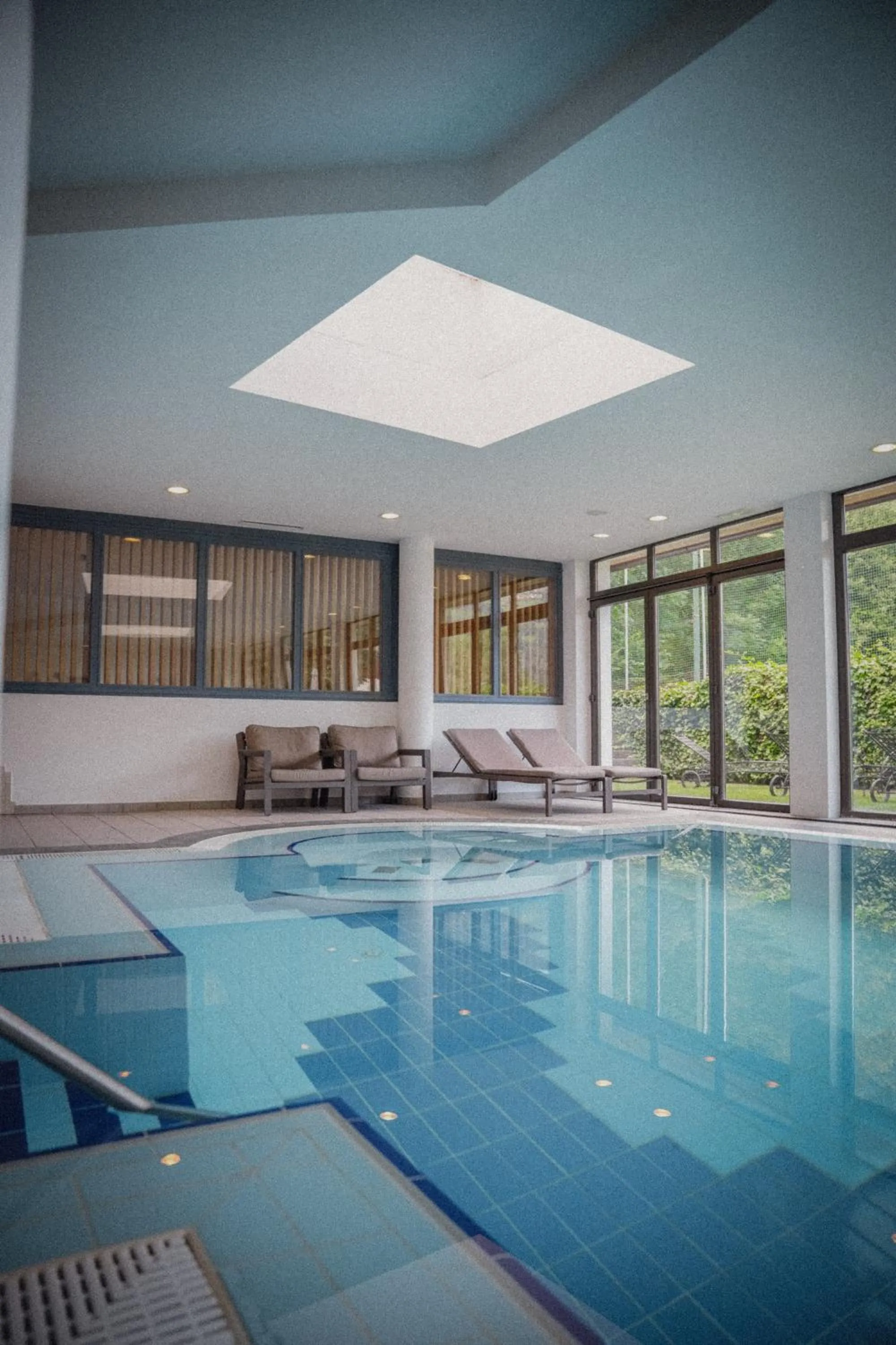 Swimming pool in Anett hotel