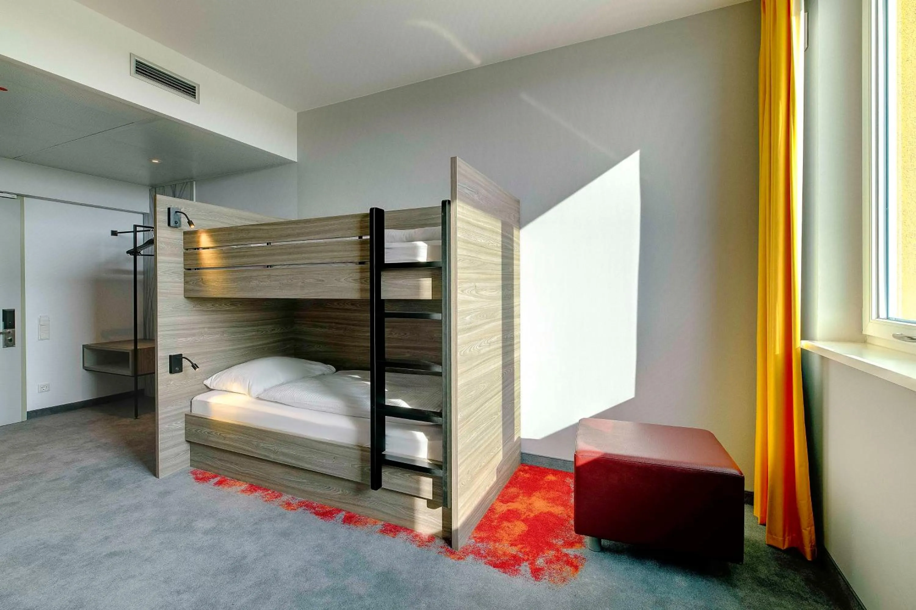 Bed in Campanile Berlin Brandenburg Airport