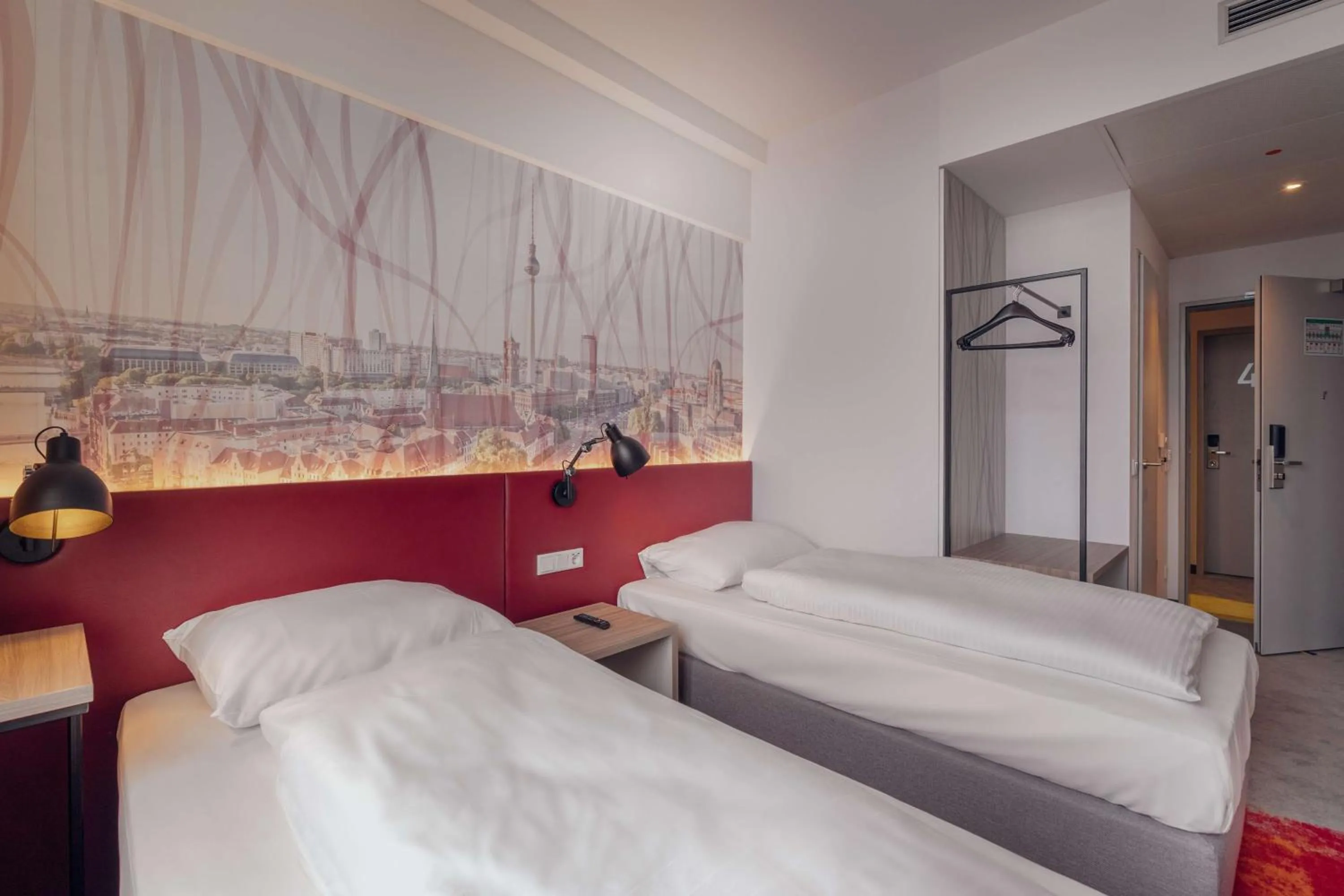 Bed in Campanile Berlin Brandenburg Airport