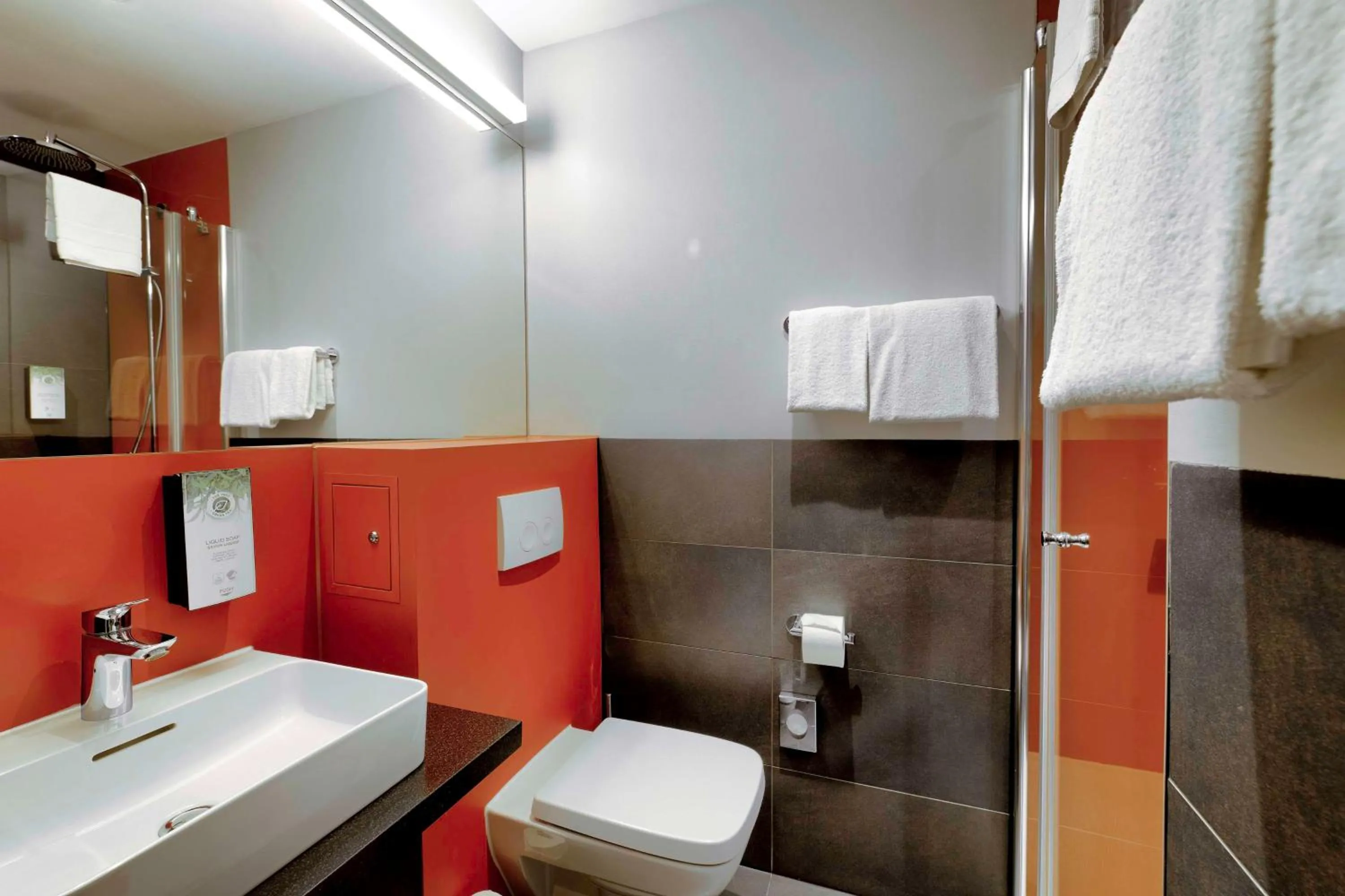 Shower in Campanile Berlin Brandenburg Airport