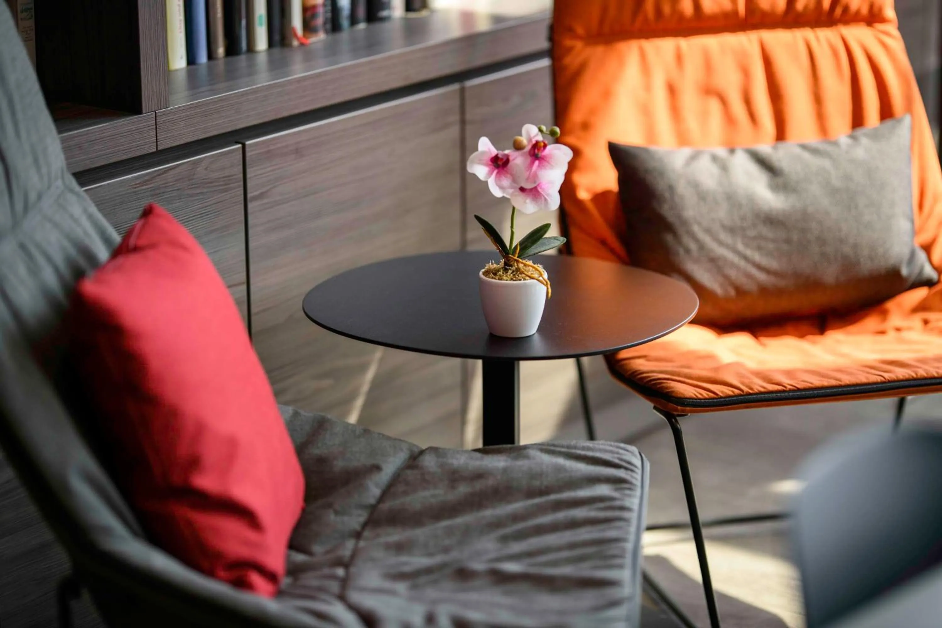 Lobby or reception in Campanile Berlin Brandenburg Airport